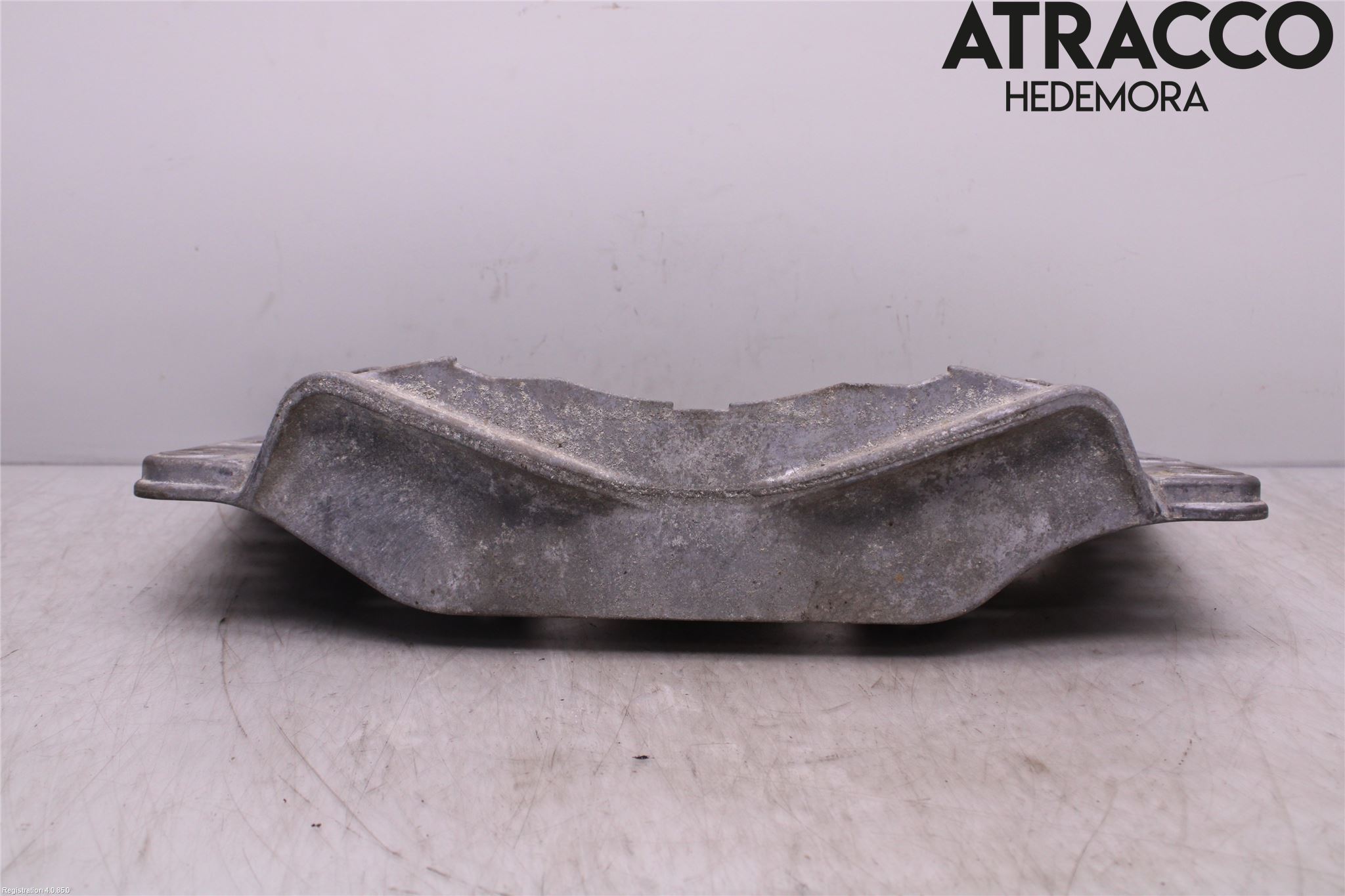 BMW 5 E60/61 Sed/Tou 02-10 Gearkasse Bjelke - Travers
