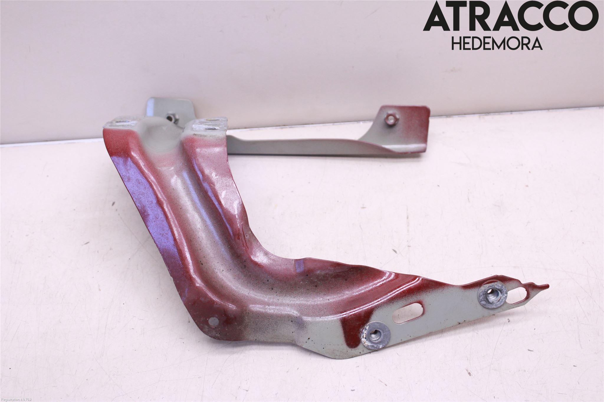 Volkswagen VW TIGUAN 16-24 Frontskjermfeste Venstre