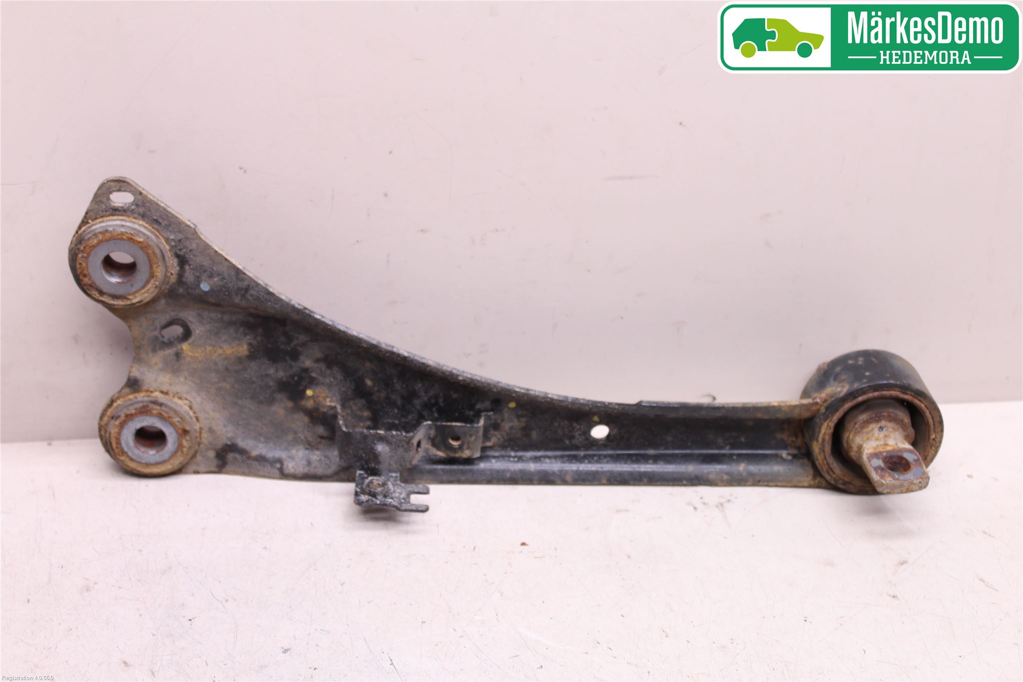 Toyota AVENSIS 16-18 Bærearm Bak Venstre