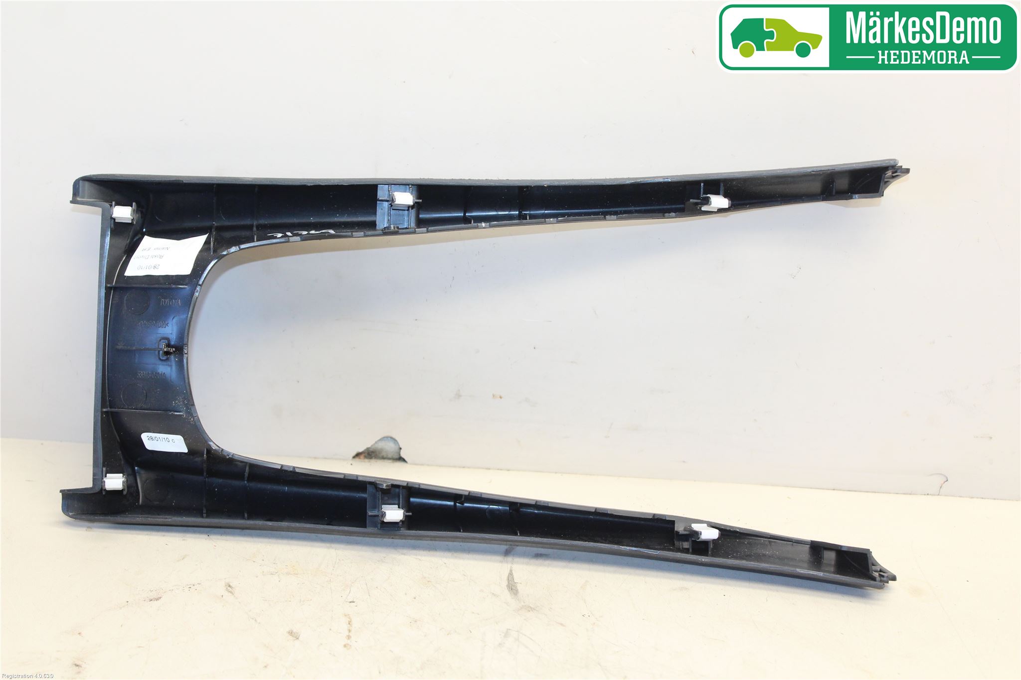 Toyota AVENSIS 09-15 Innr Konsoll-Lomme