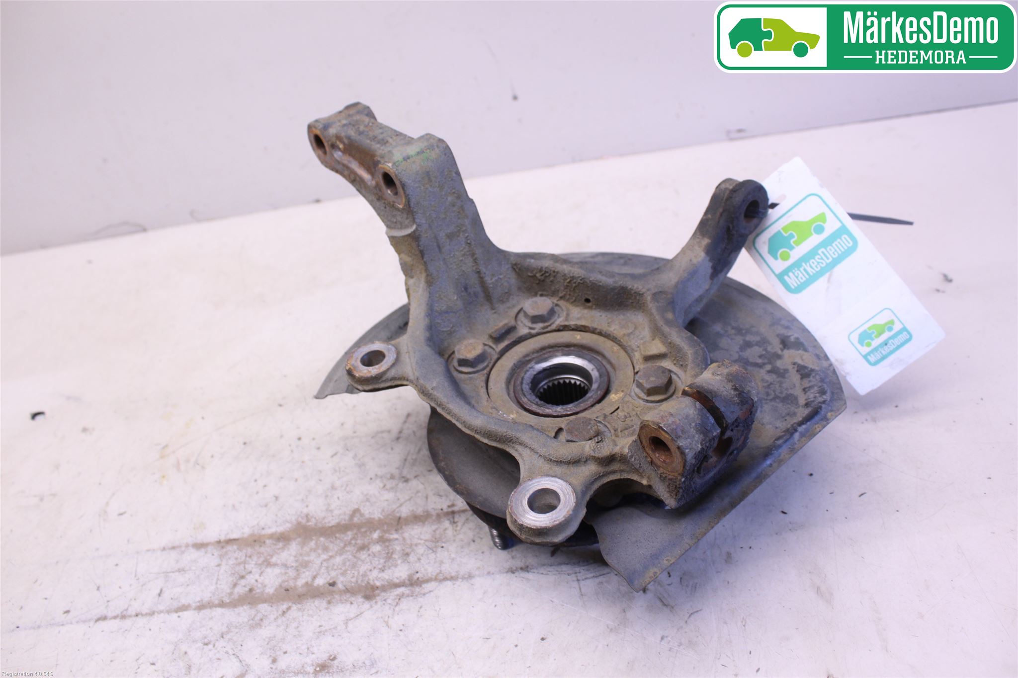 Nissan QASHQAI+2  10-14 Spindel Hf