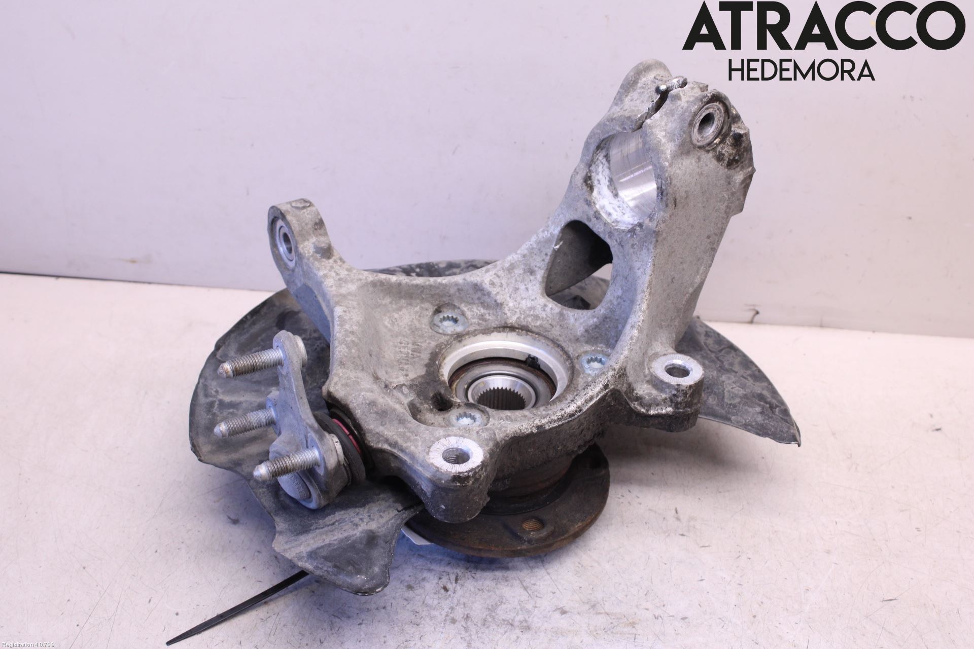 Volkswagen VW TIGUAN 16-24 Spindel Vf