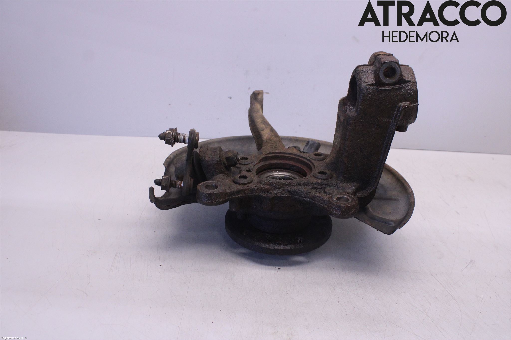 Volkswagen VW CADDY      04-10 Spindel Vf