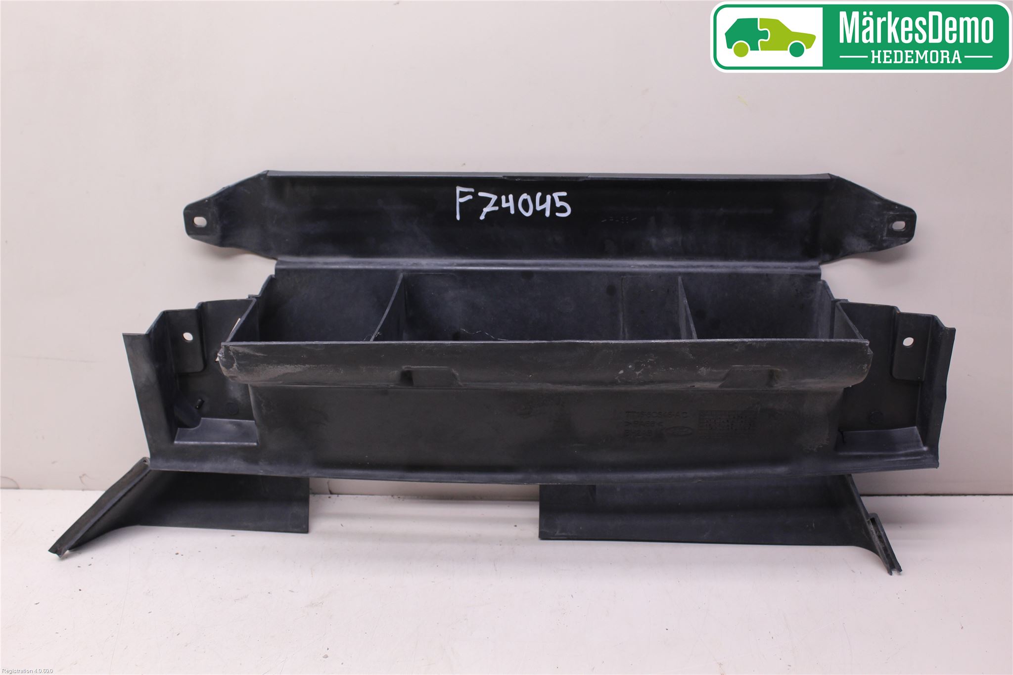 Ford TRANSIT CONNECT 03-08 Luftstyring Front