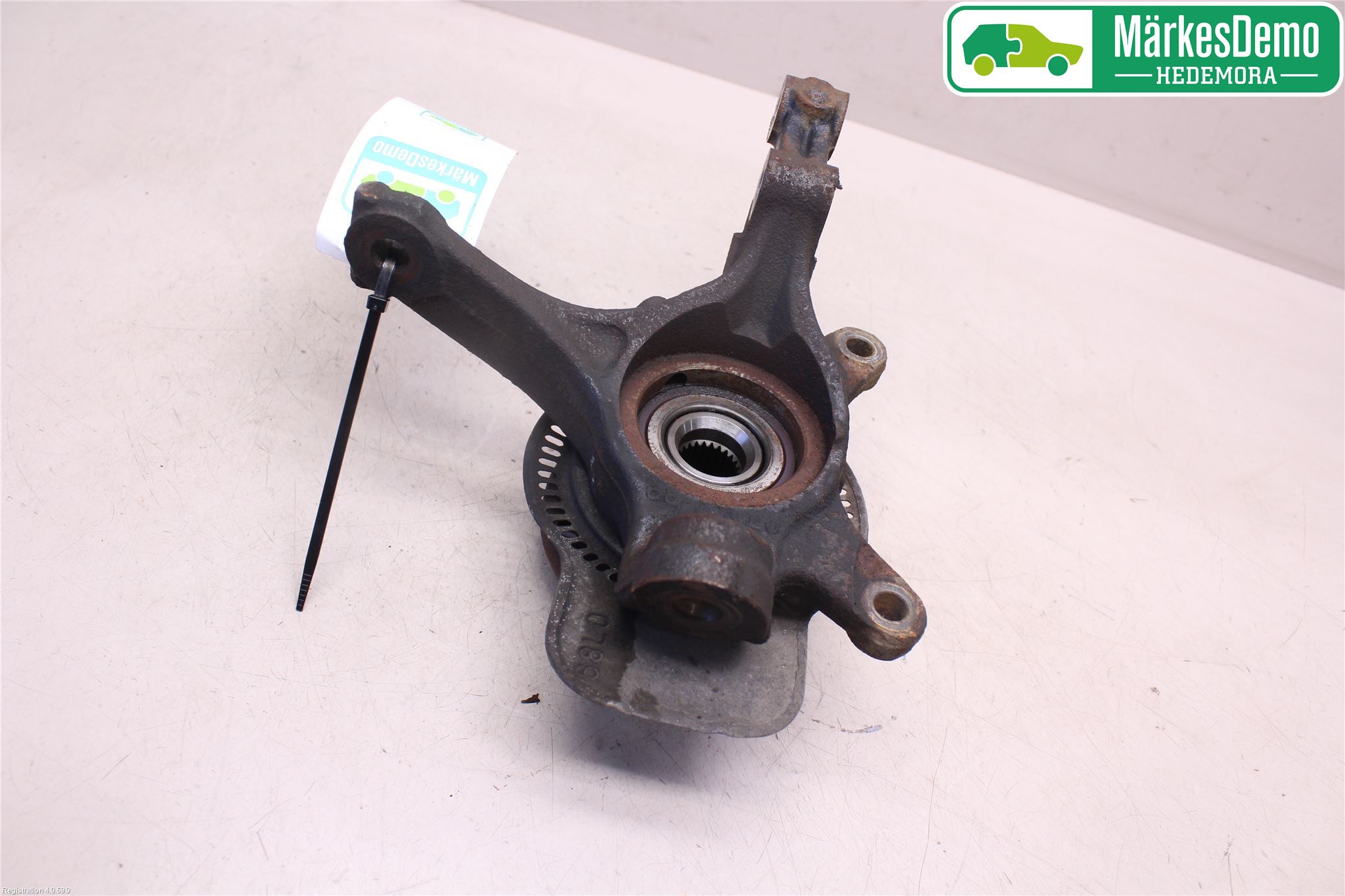 Suzuki SWIFT 11-16 Spindel Vf