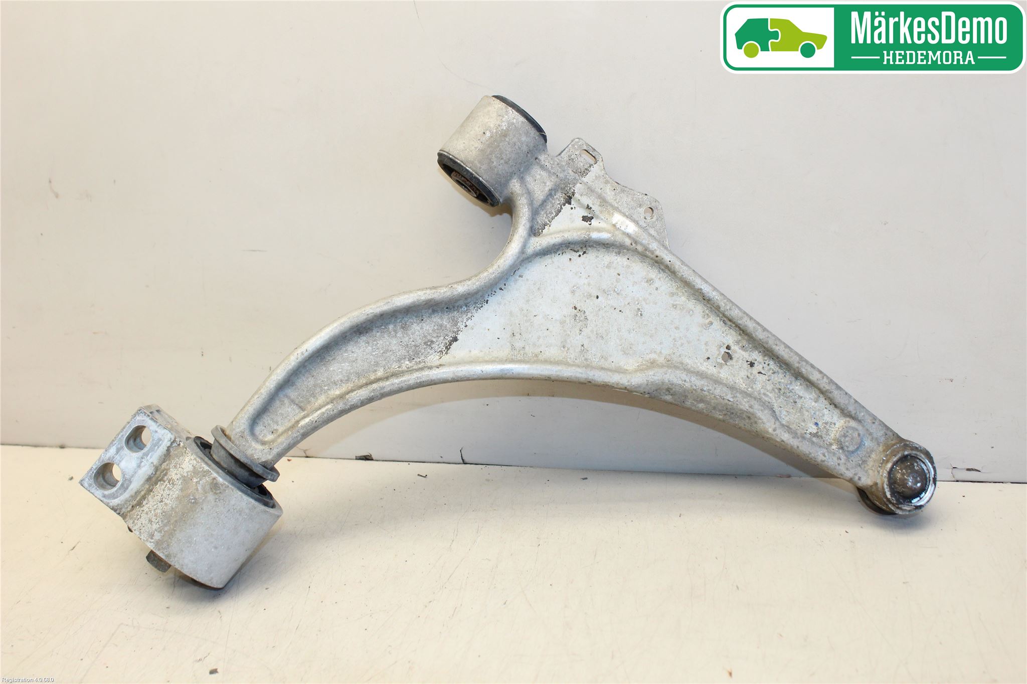 Opel ASTRA J 10-15 Bærearm Foran Venstre Nedre