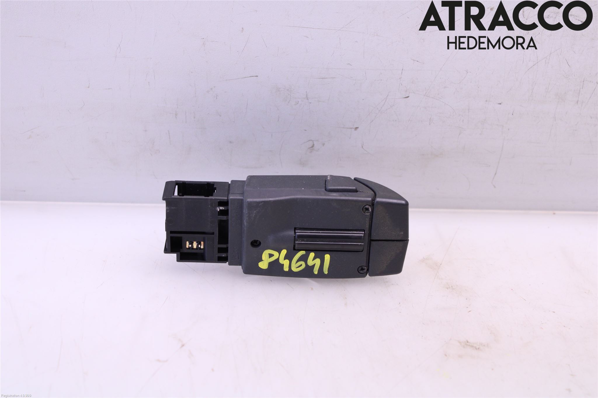 Renault TRAFIC/E-TECH 15- Bryter Ratt Radio-Stereo