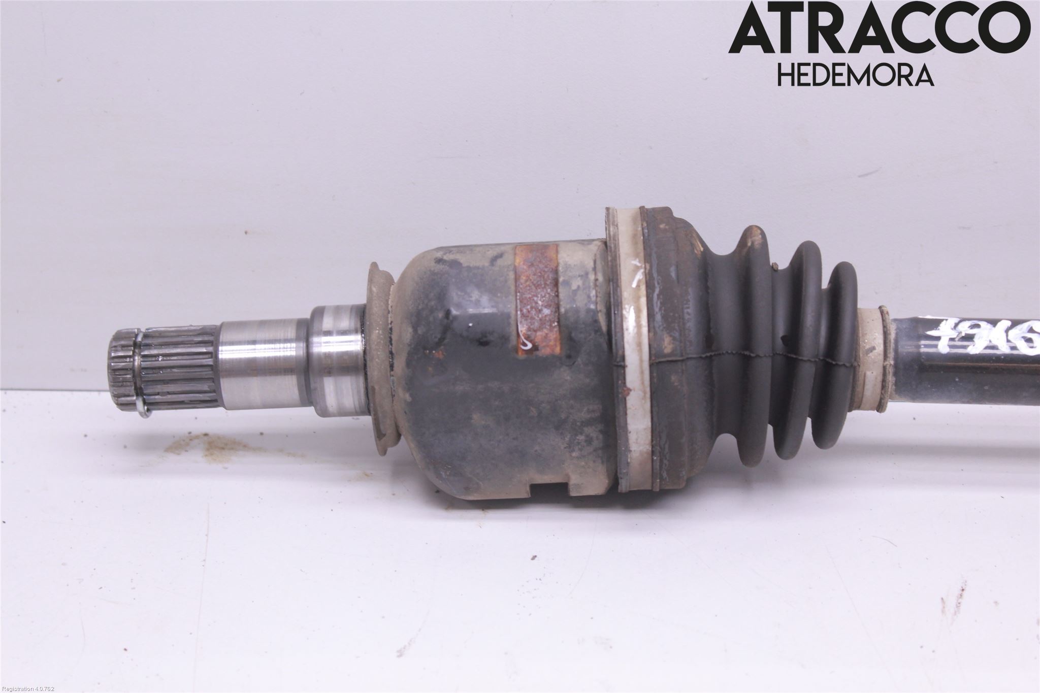 Toyota AVENSIS 03-06 Drivaksel Foran Kompl Høyre