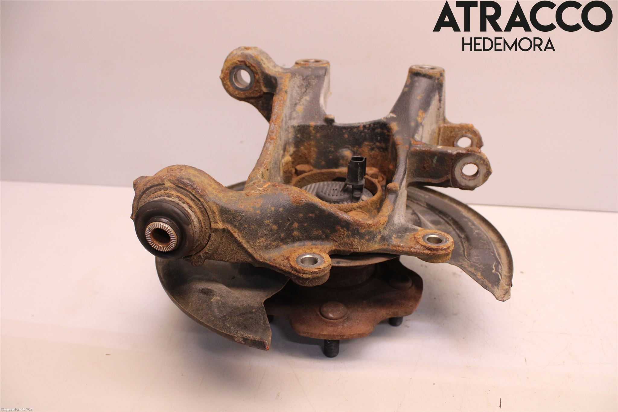 Toyota AURIS 13-19 Spindel Hb