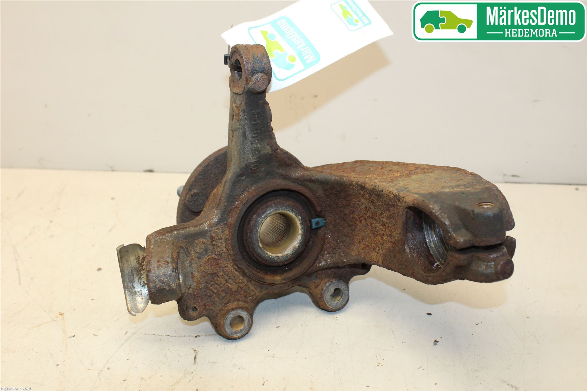 Ford FOCUS 08-11 Spindel Vf