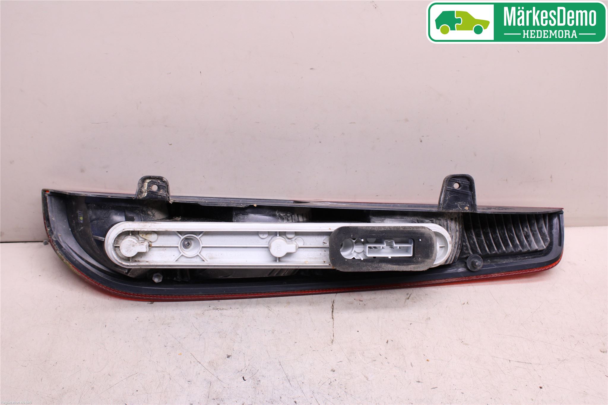 Ford FOCUS     04-07 Baklykt Venstre