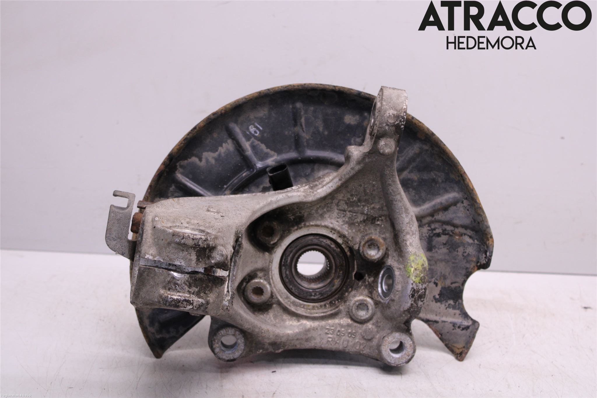 Volkswagen VW PASSAT 05-11 Spindel Hf
