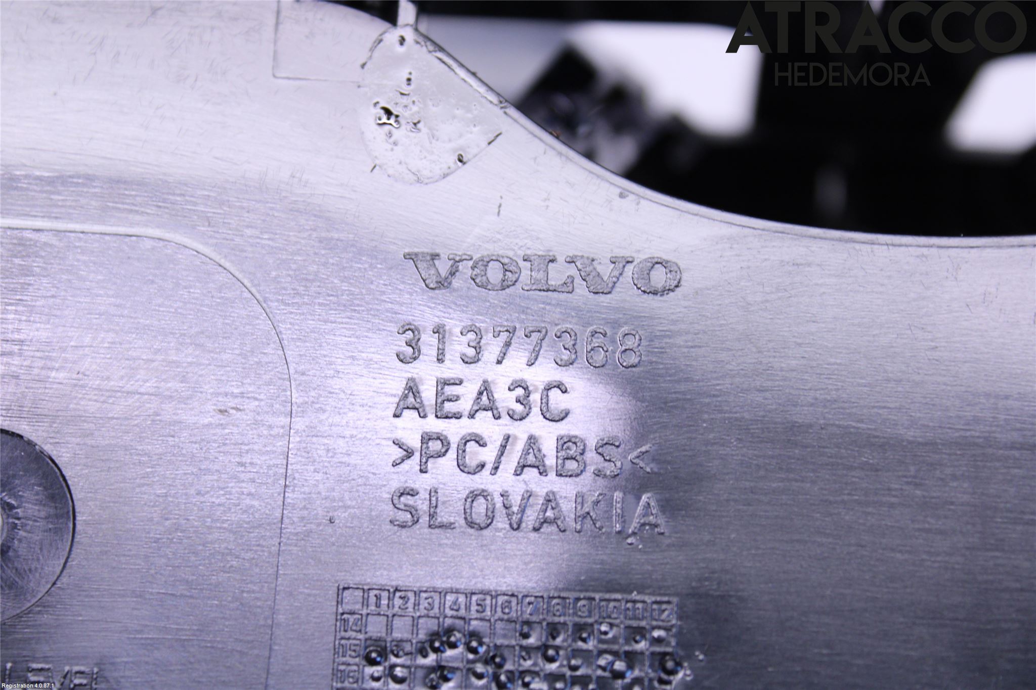Volvo V90 17->> Innr Koppholder