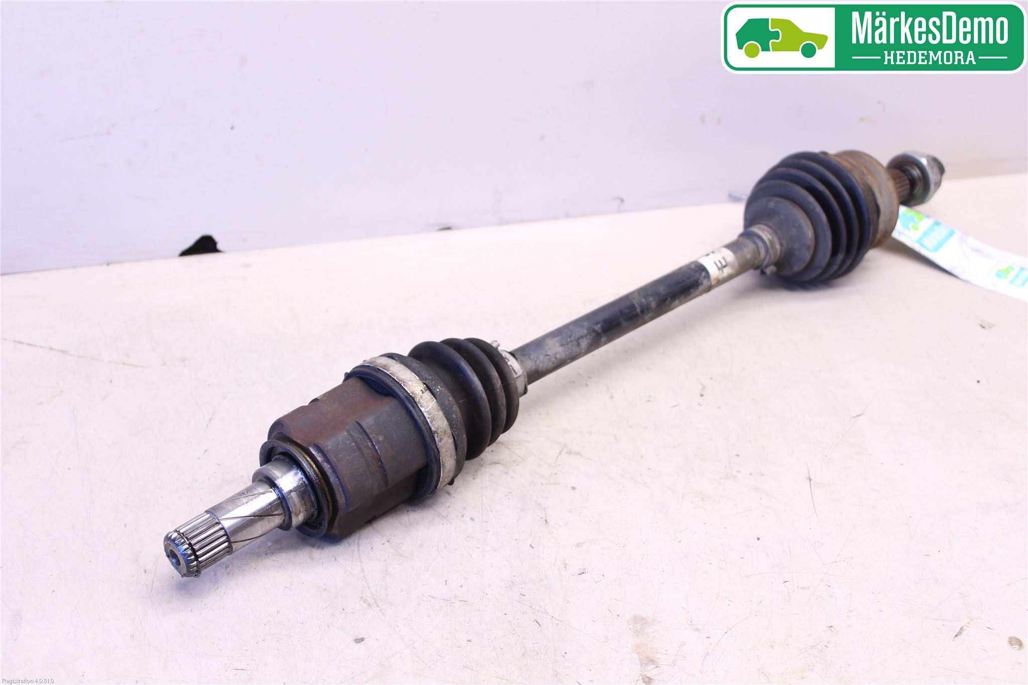 Opel CORSA D 07-14 Drivaksel Foran Kompl Venstre