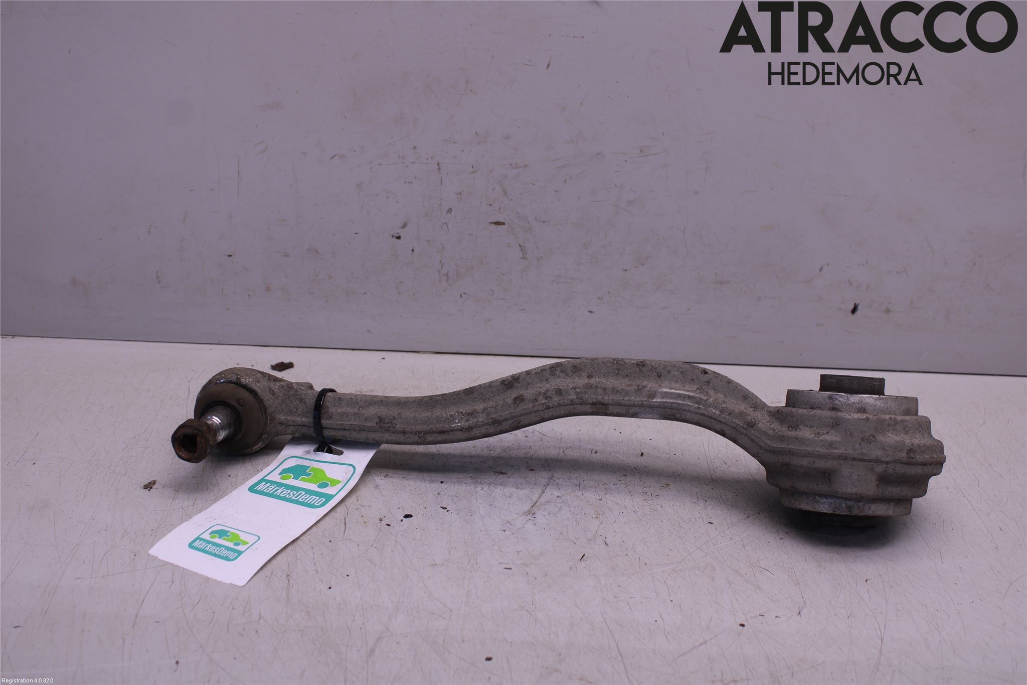 Mercedes-Benz MB CLK (C209) 02-09 Bærearm Foran Venstre Nedre