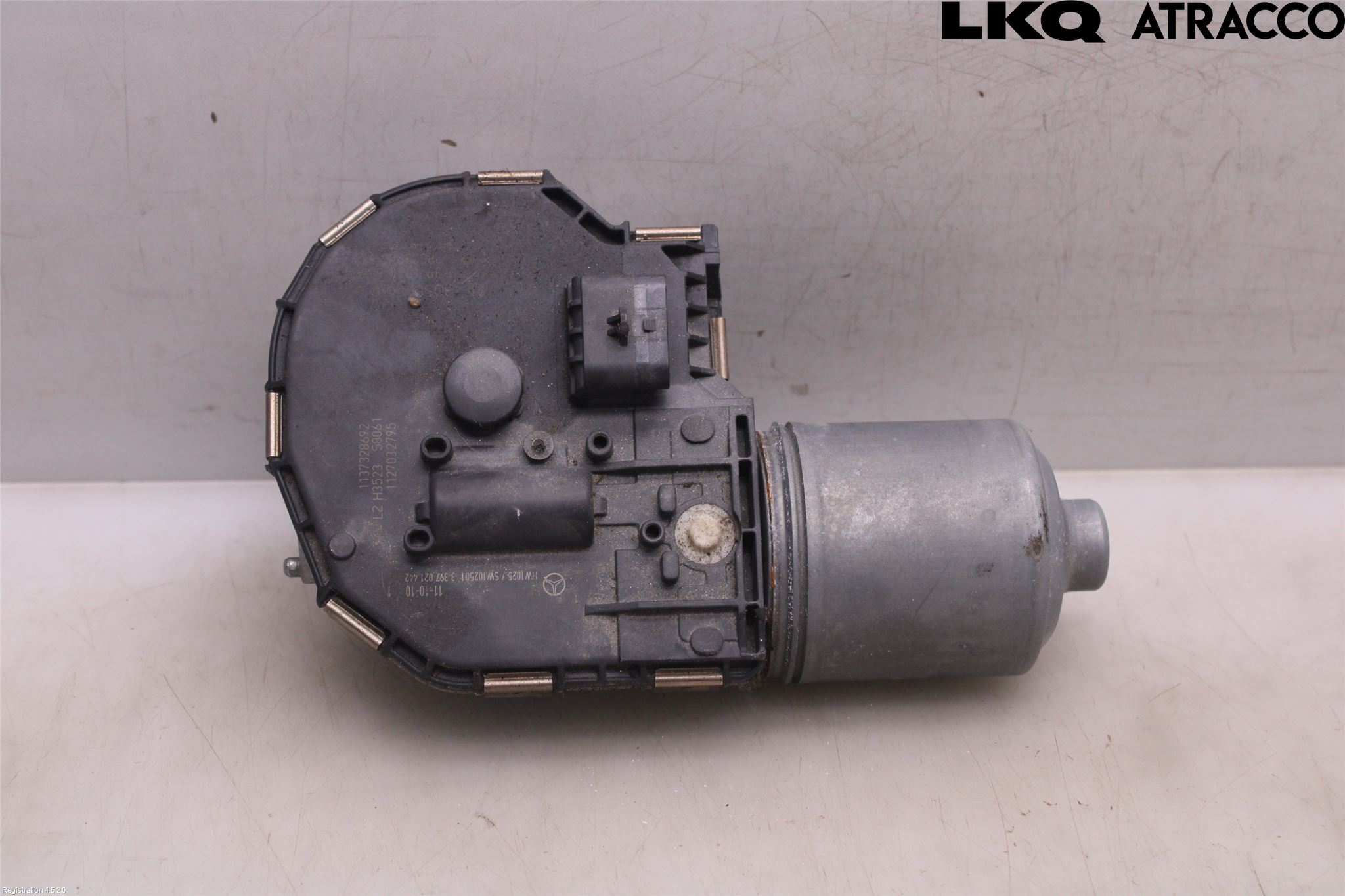 Mercedes-Benz MB E-KLASS (W212) 09-16 Viskermotor Frontrute