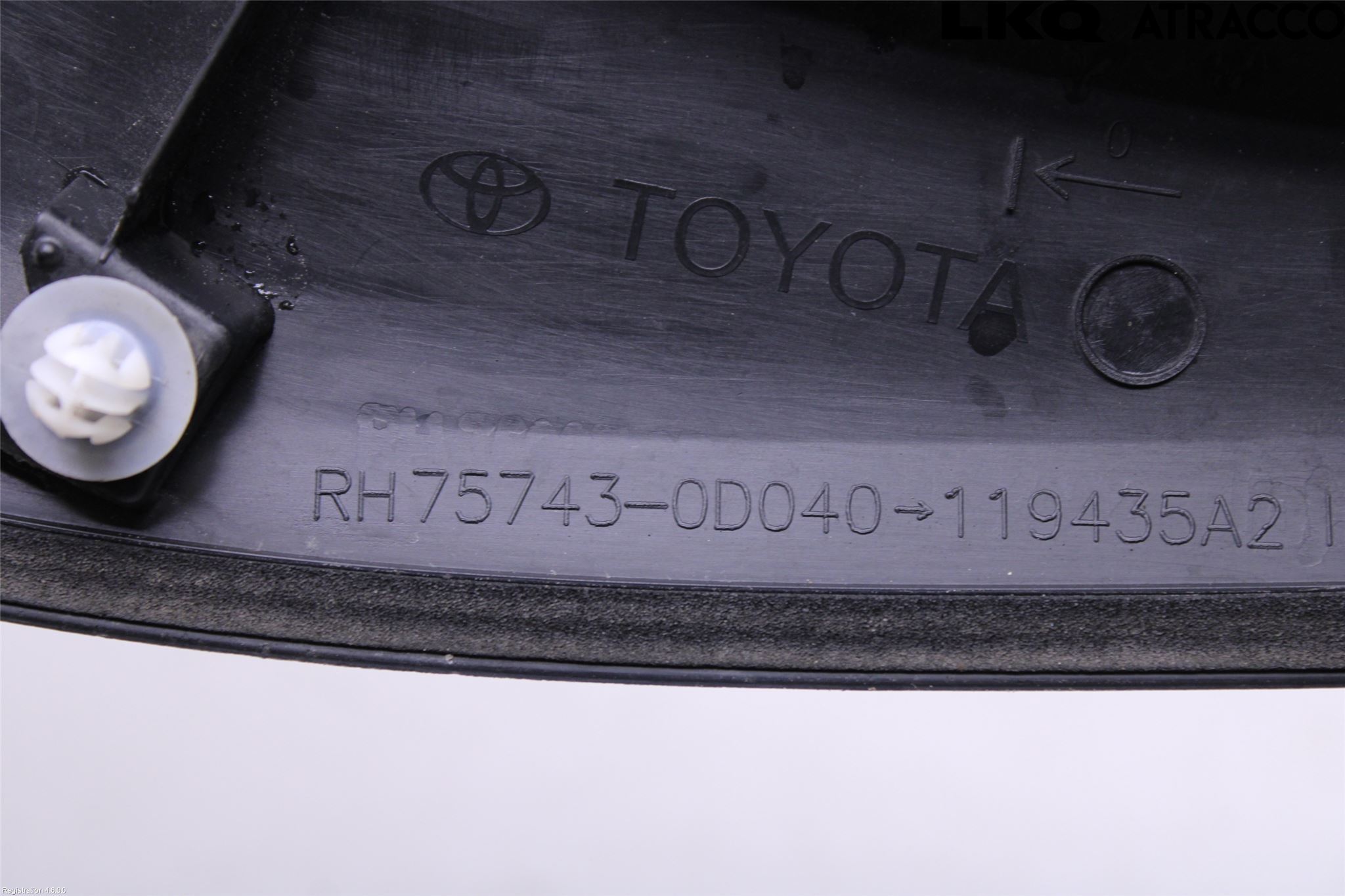 Toyota YARIS CROSS XP21 21- Skjerm Bredder