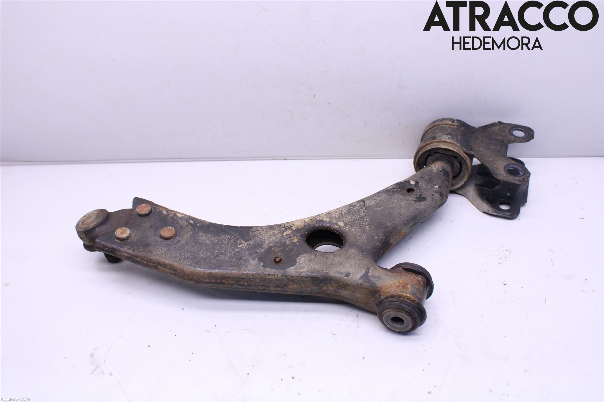 Ford FOCUS 15-18 Bærearm Foran Venstre Nedre