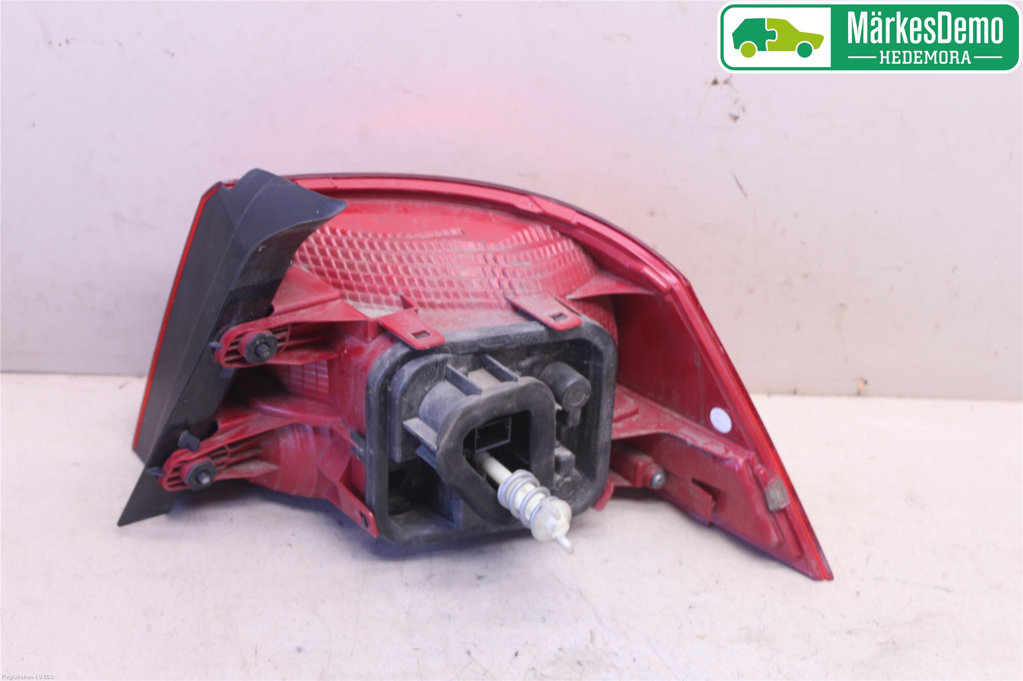 Volkswagen VW PASSAT 11-14 Baklykt Venstre