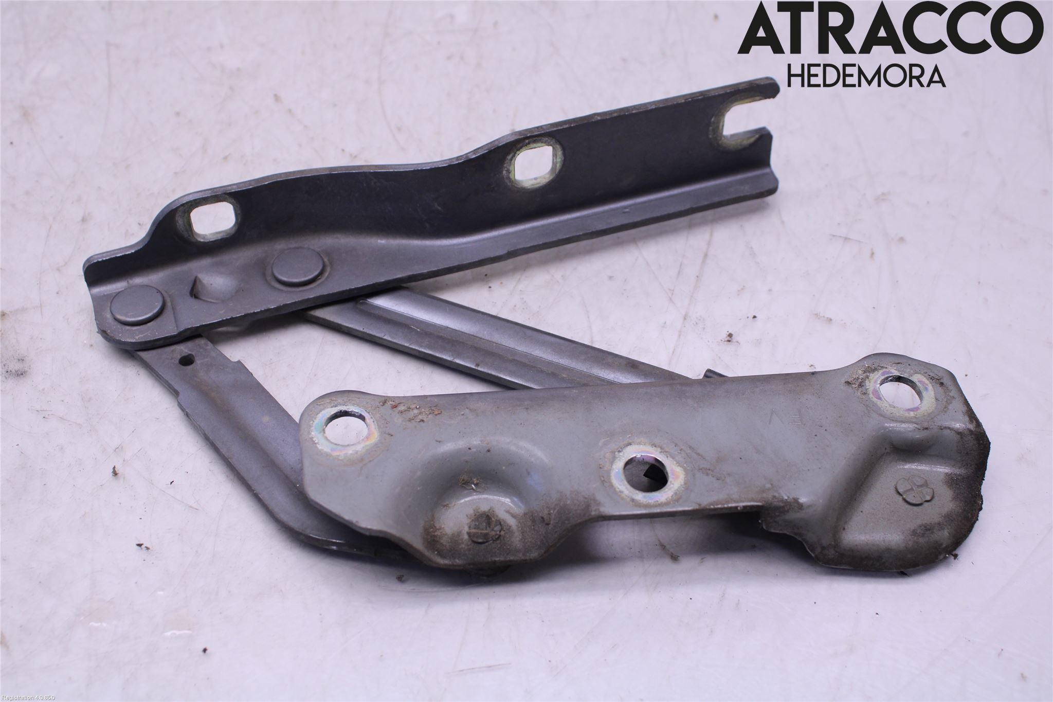 Saab 9-5     06-10 Panser Hengsel - Hengsler