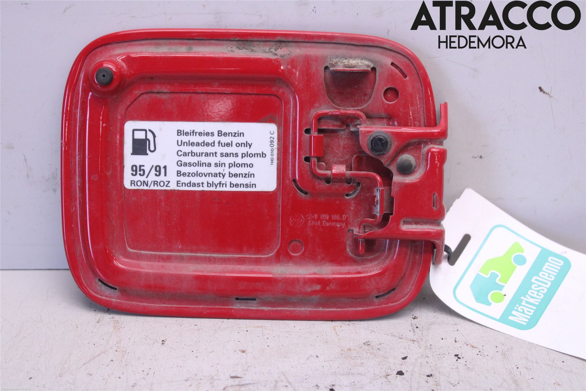 Volkswagen VW CADDY      04-10 Drivstoff Tankluke