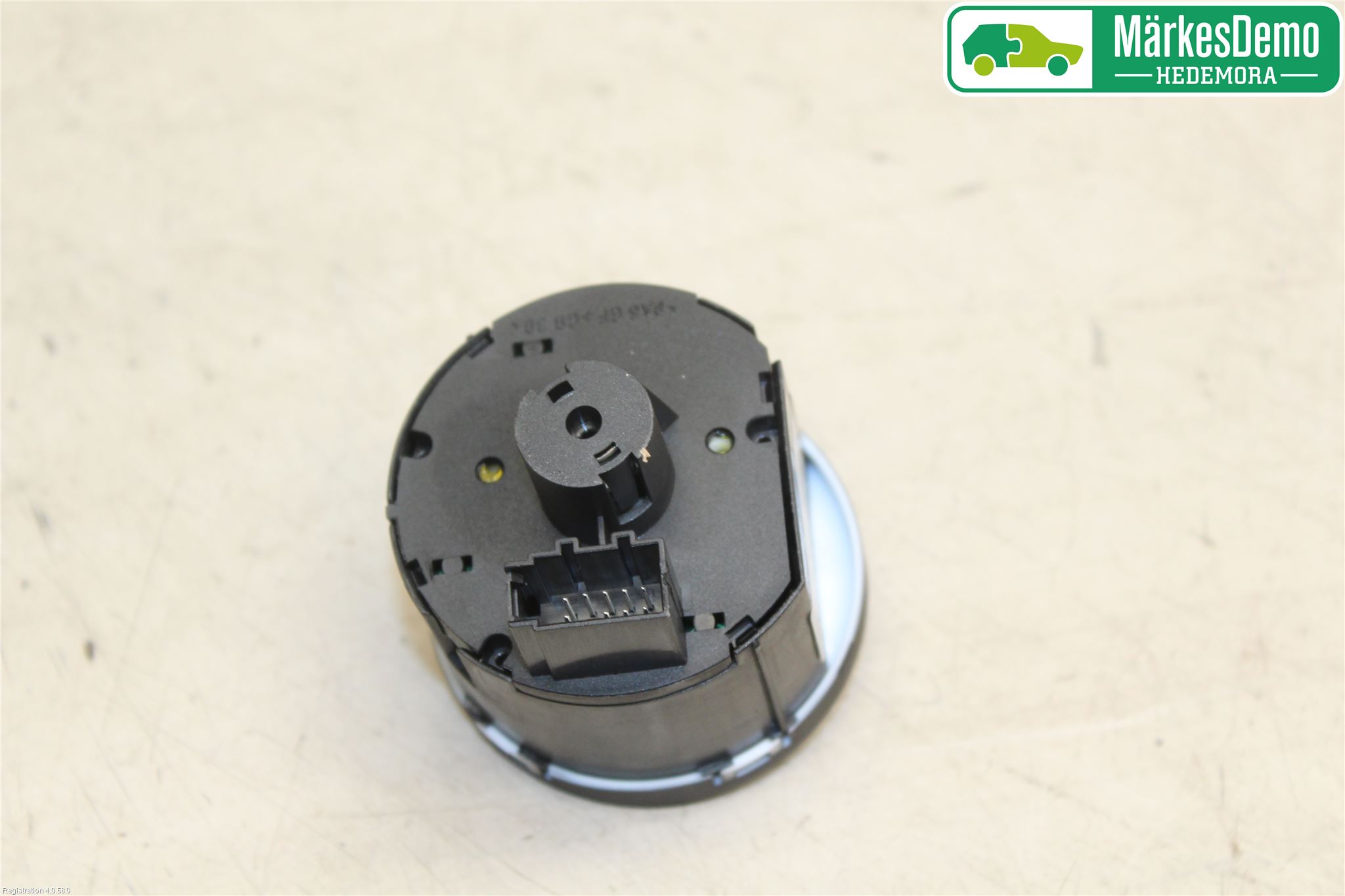 Volkswagen VW GOLF SPORTSVAN 15-20 Bryter Hovedlys