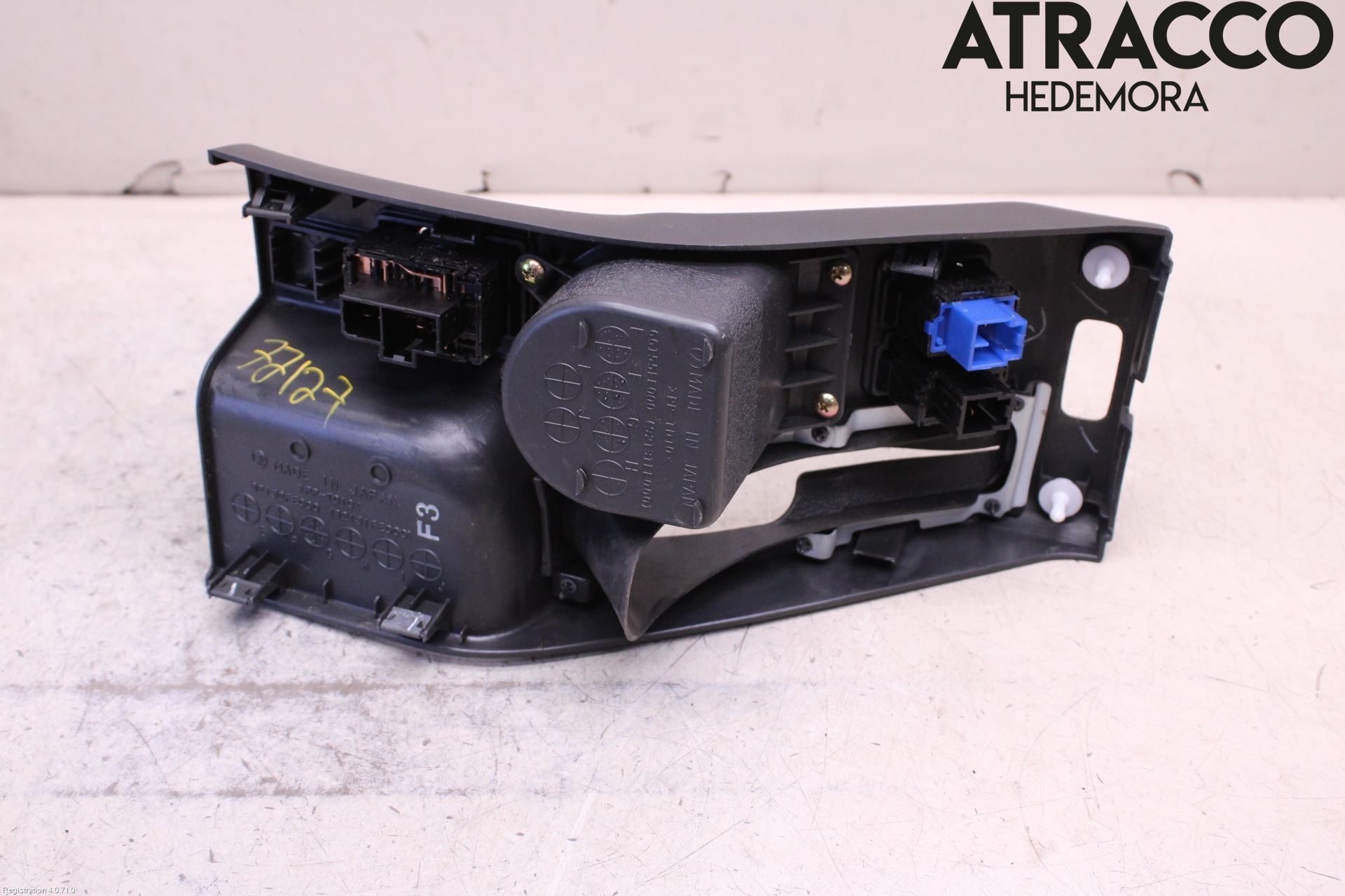 Subaru IMPREZA II  03-05 Innr Konsoll-Lomme