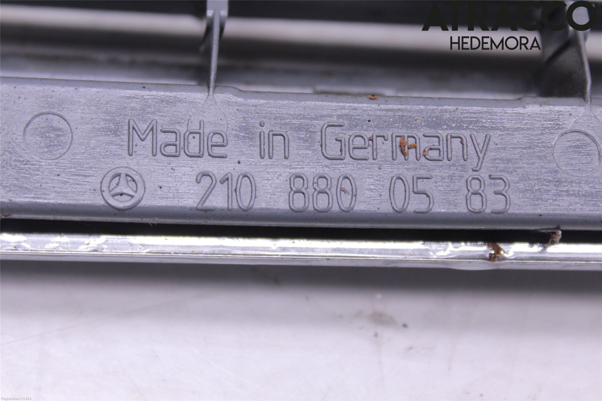 Mercedes-Benz MB E-KLASS (W210) 96-03 Grill Komplett