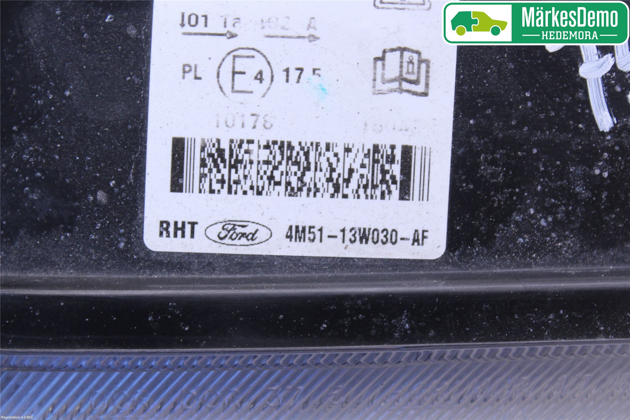Ford FOCUS     04-07 Frontlykt Venstre