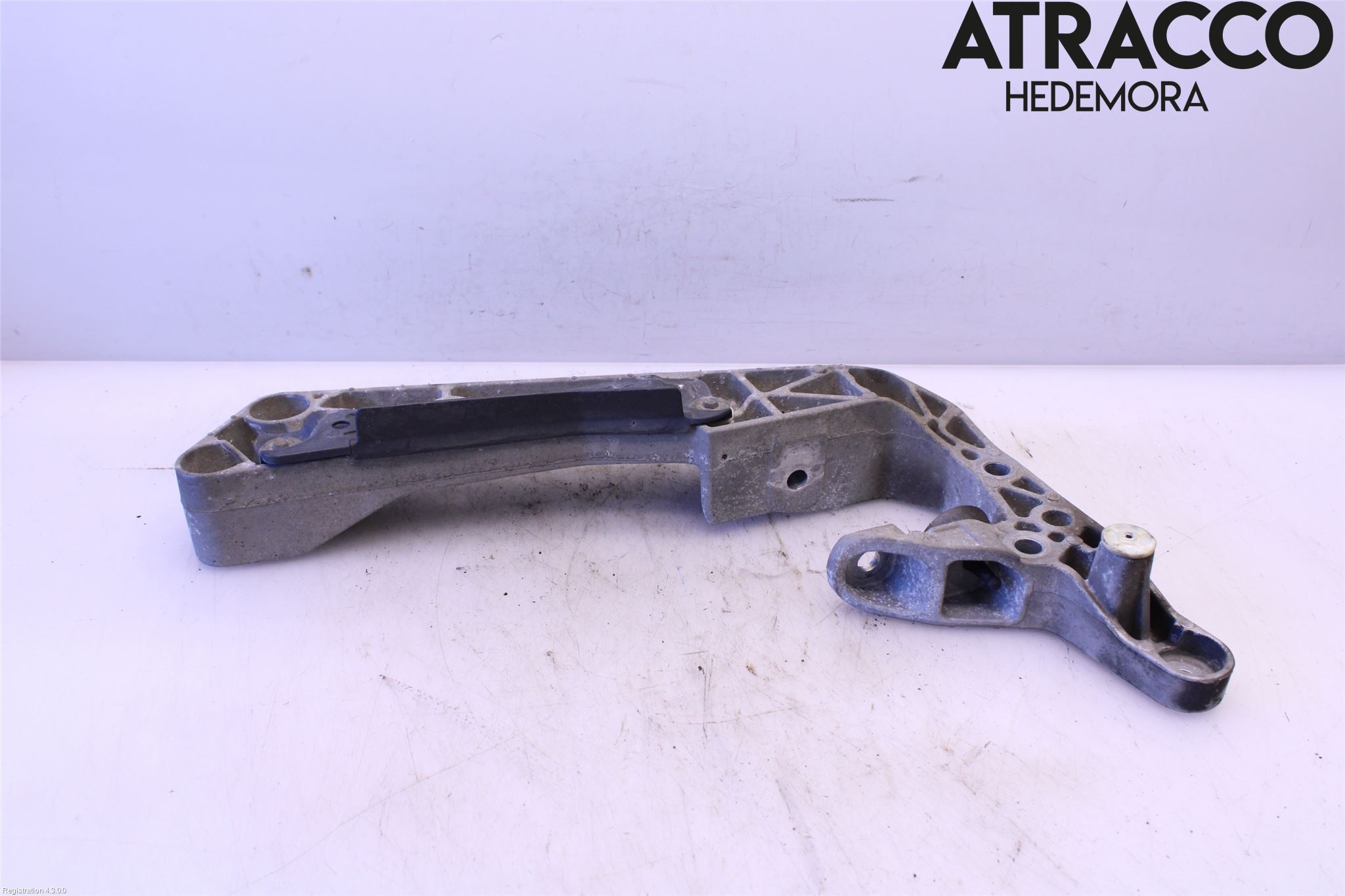 BMW 7 G11/G12 15-22 Gearkasse Bjelke - Travers