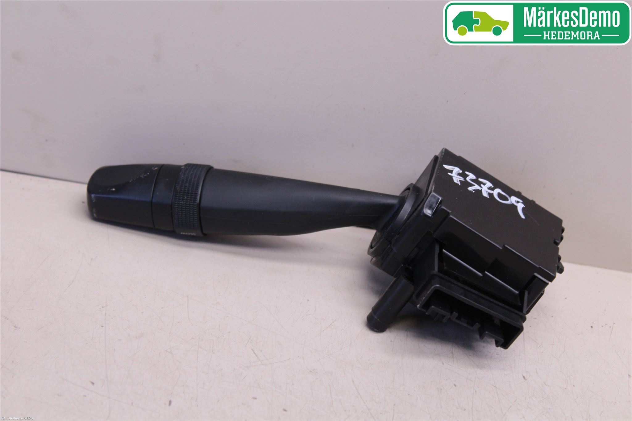 Suzuki SX4 S-CROSS 14-21 Bryter Ratt Visker - Spyler