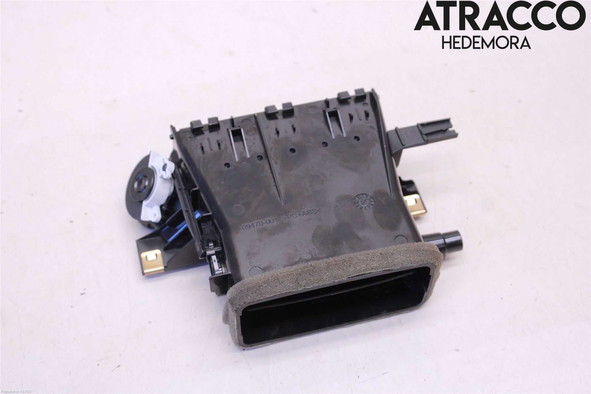 Toyota AVENSIS 16-18 Dashbord Kanal - Dyse