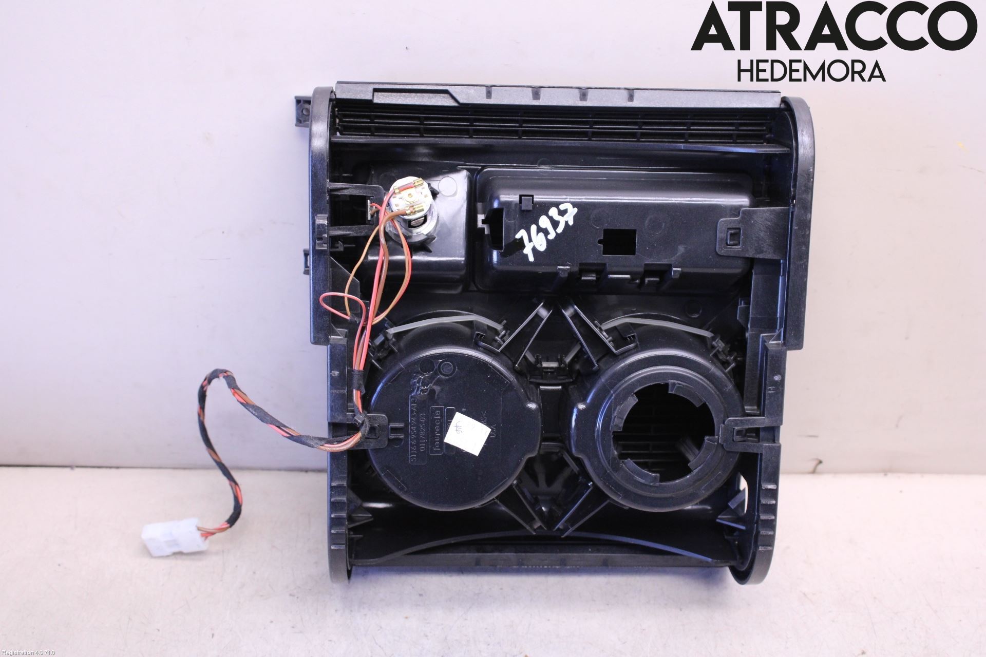 BMW X6 E71/E72   08-14 Innr Koppholder