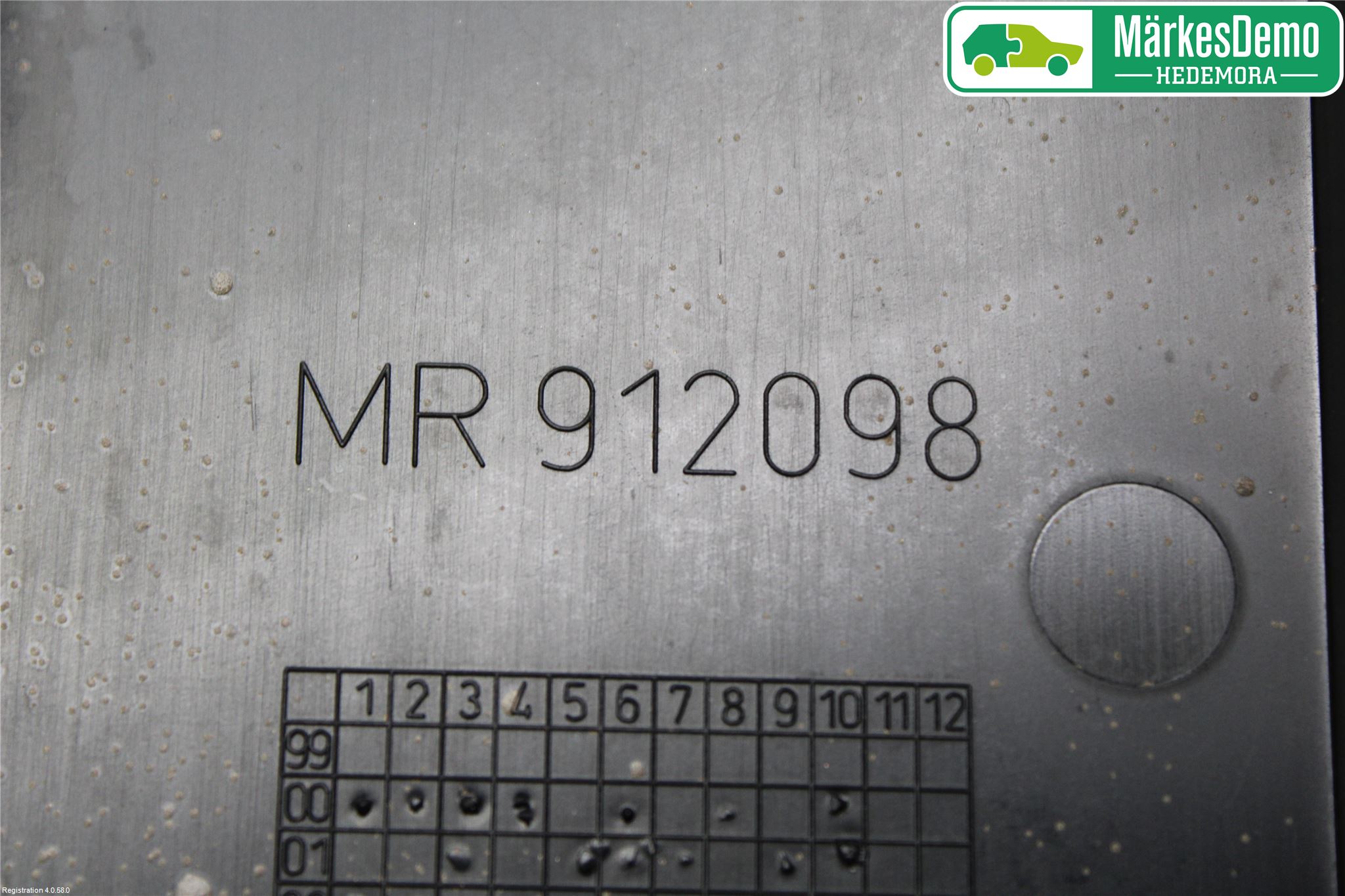 Mitsubishi CARISMA 00-04 Motor Deksel Over Motor