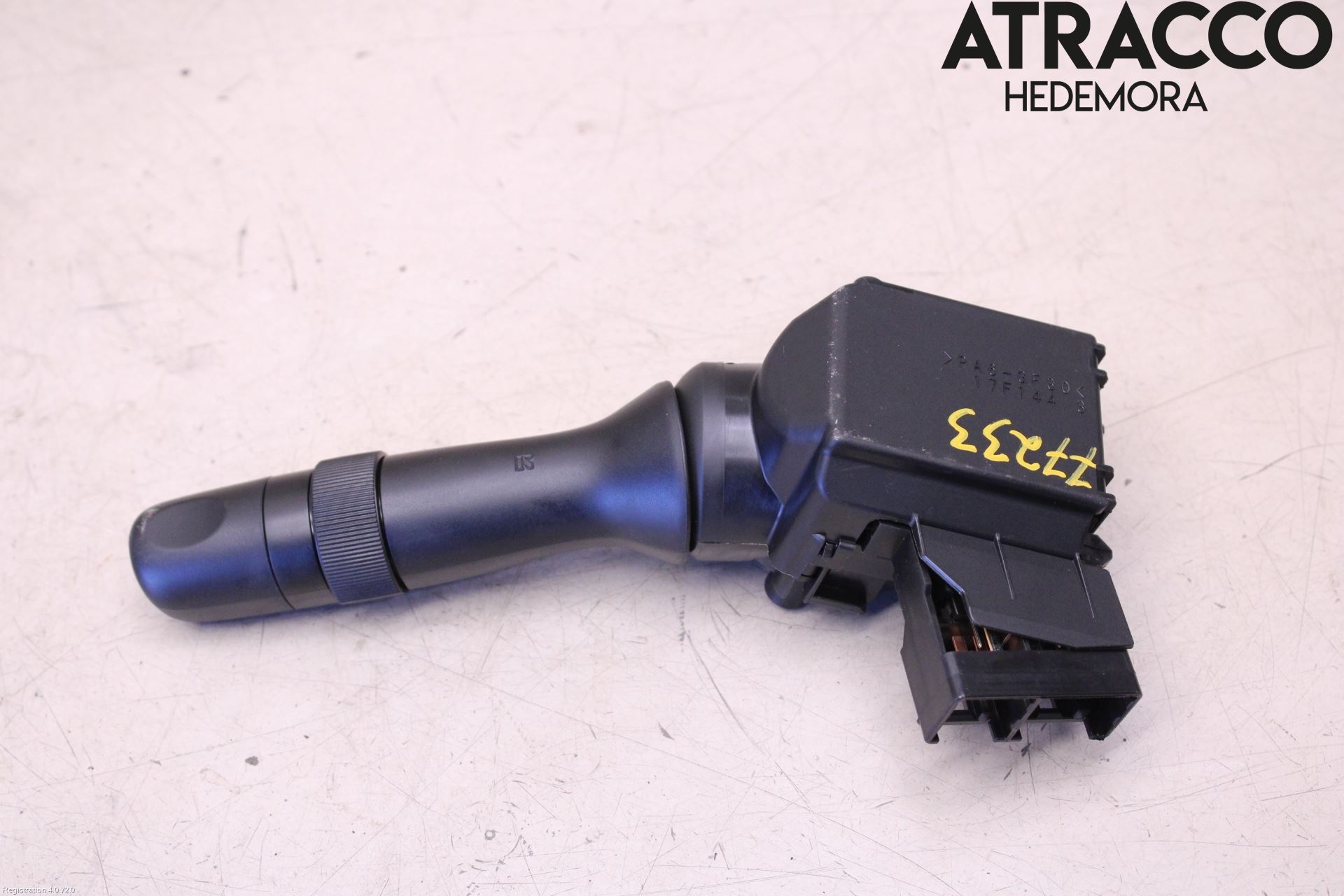 Toyota YARIS XP130 15-20 Bryter Ratt Visker - Spyler