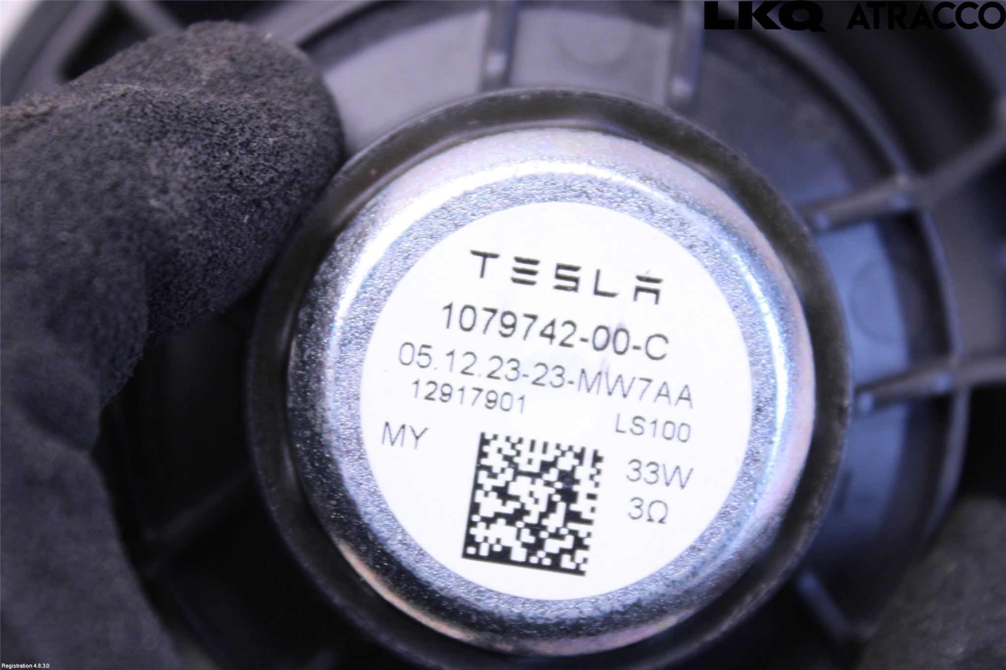 Tesla MODEL Y 21- Innr Høyttaler
