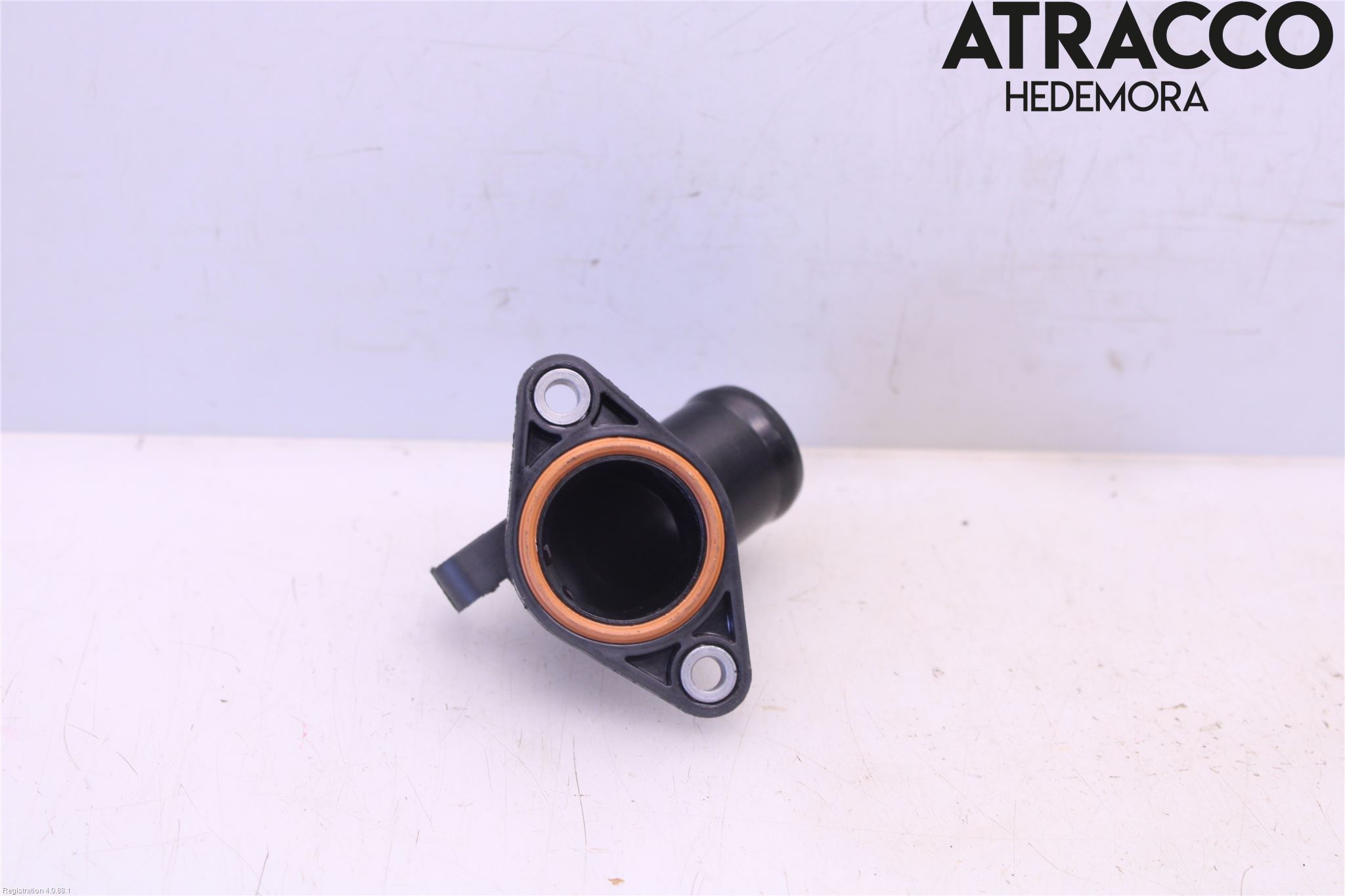 Toyota YARIS CROSS XP21 21- Radiator Slange På Motor