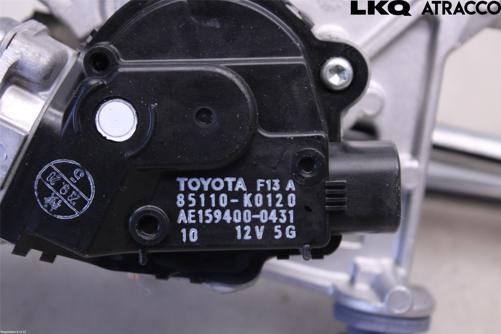 Toyota YARIS XP21 20- Viskermotor Frontrute