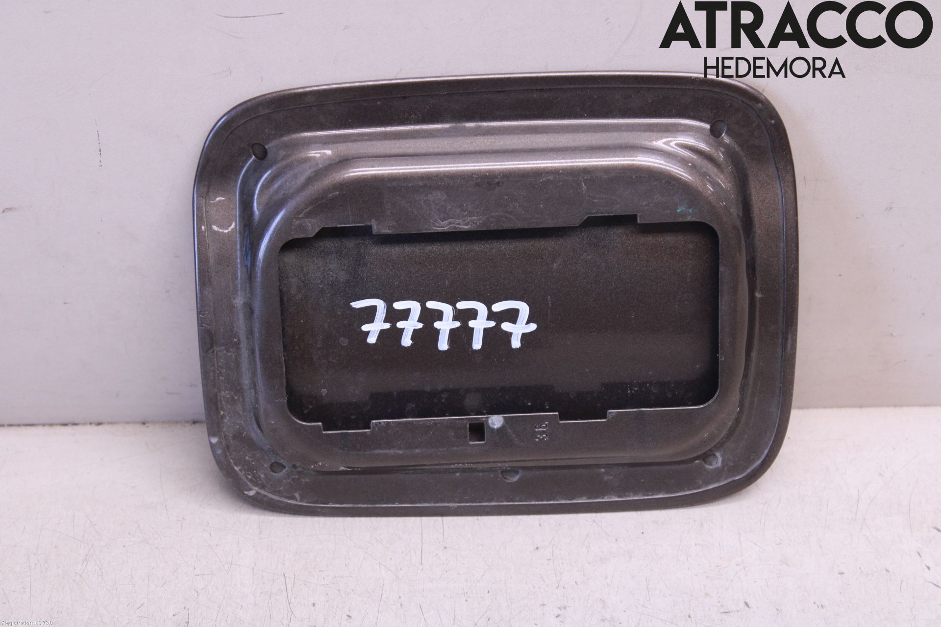 BMW X1 E84 10-15 Drivstoff Tankluke