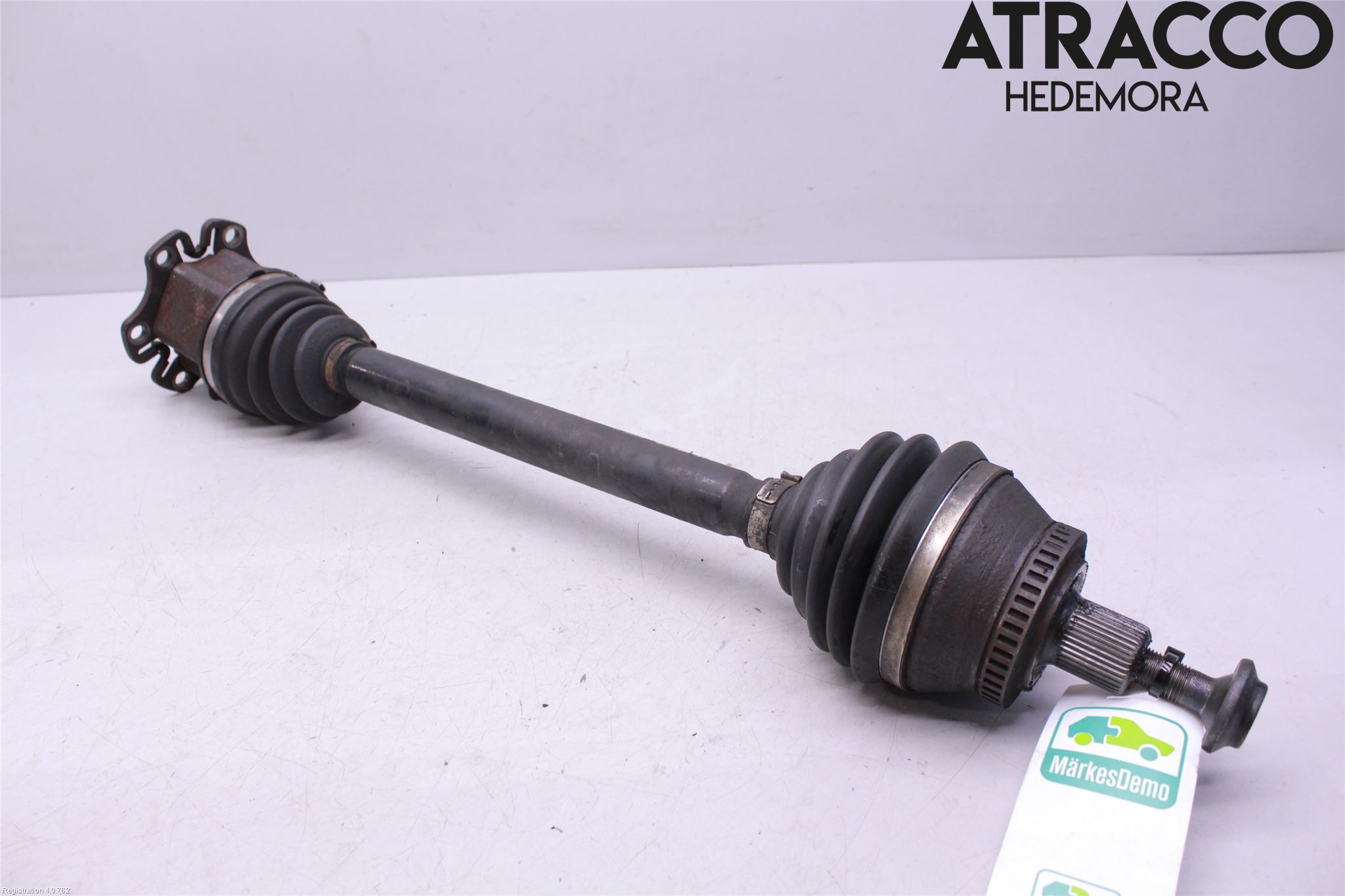 Audi A4/S4 01-05 Drivaksel Foran Kompl Venstre