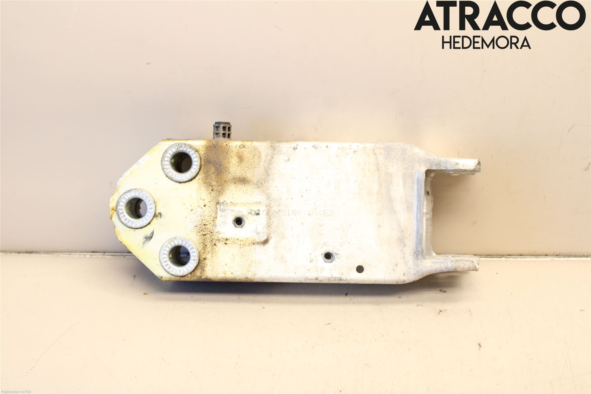 BMW 5 F10/F11/F18 09-17 Støtfanger Foran Feste