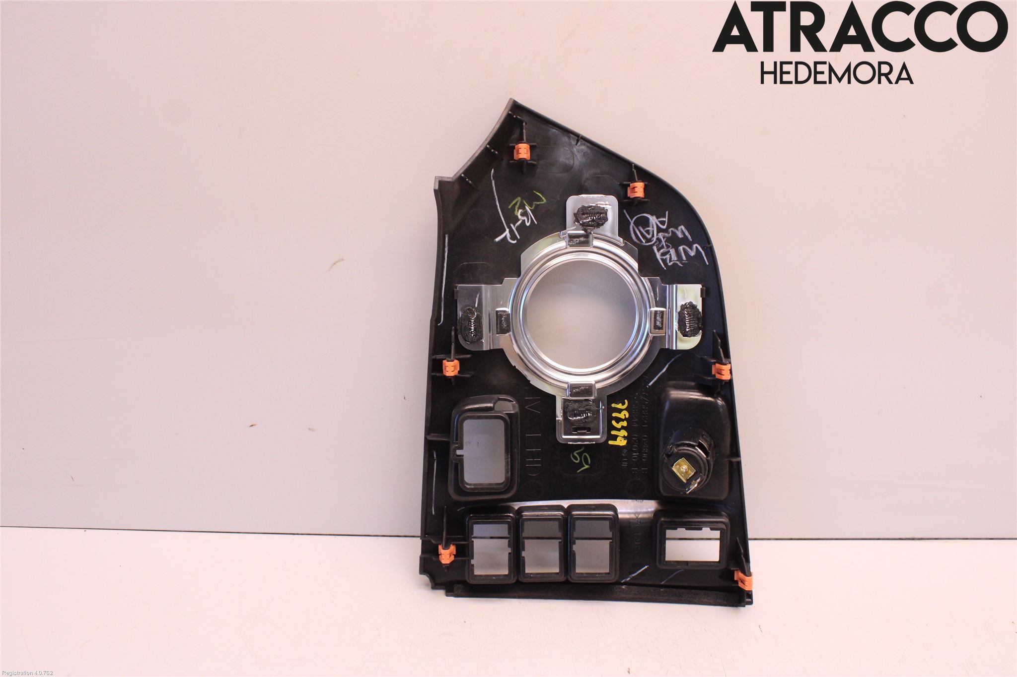 Toyota AURIS 13-19 Instrumentkonsoll Gulv