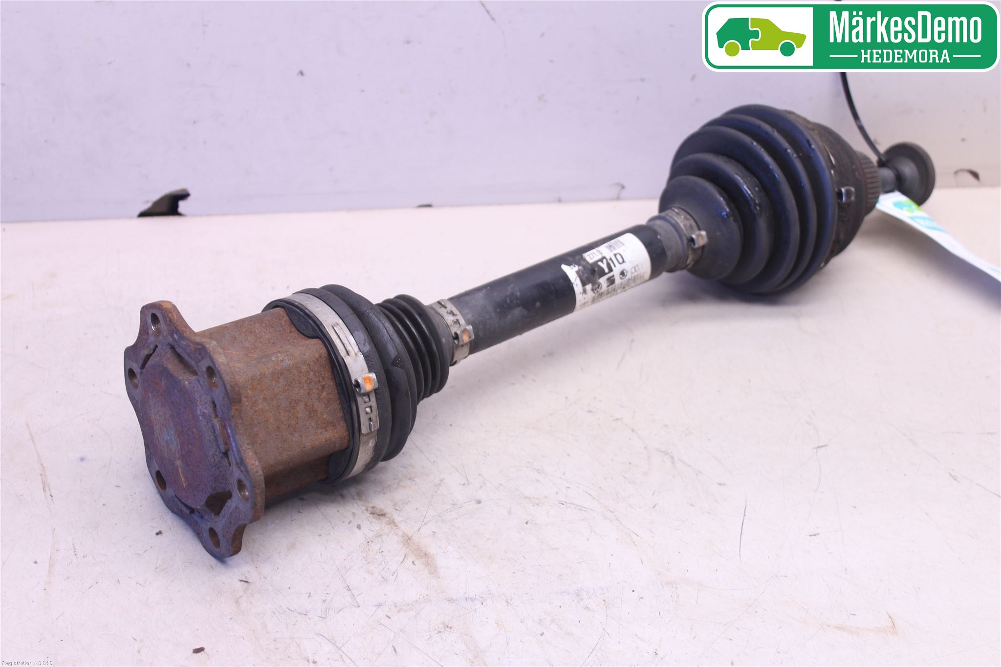 Audi A4/S4 08-11 Drivaksel Foran Kompl Venstre