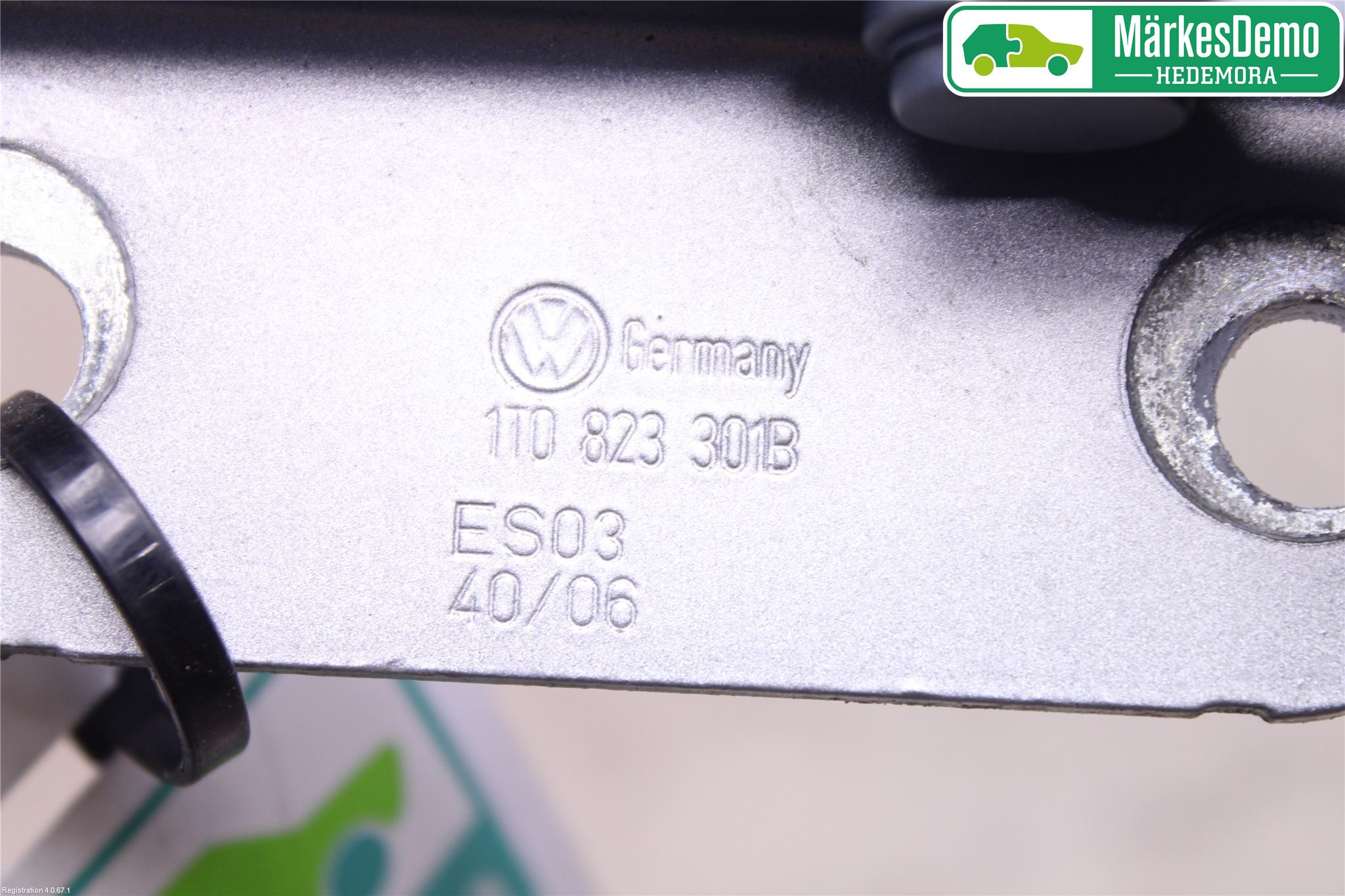 Volkswagen VW CADDY      04-10 Panser Hengsel - Hengsler