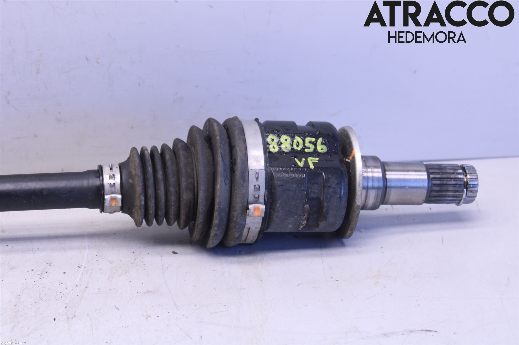 Toyota YARIS XP21 20- Drivaksel Foran Kompl Venstre