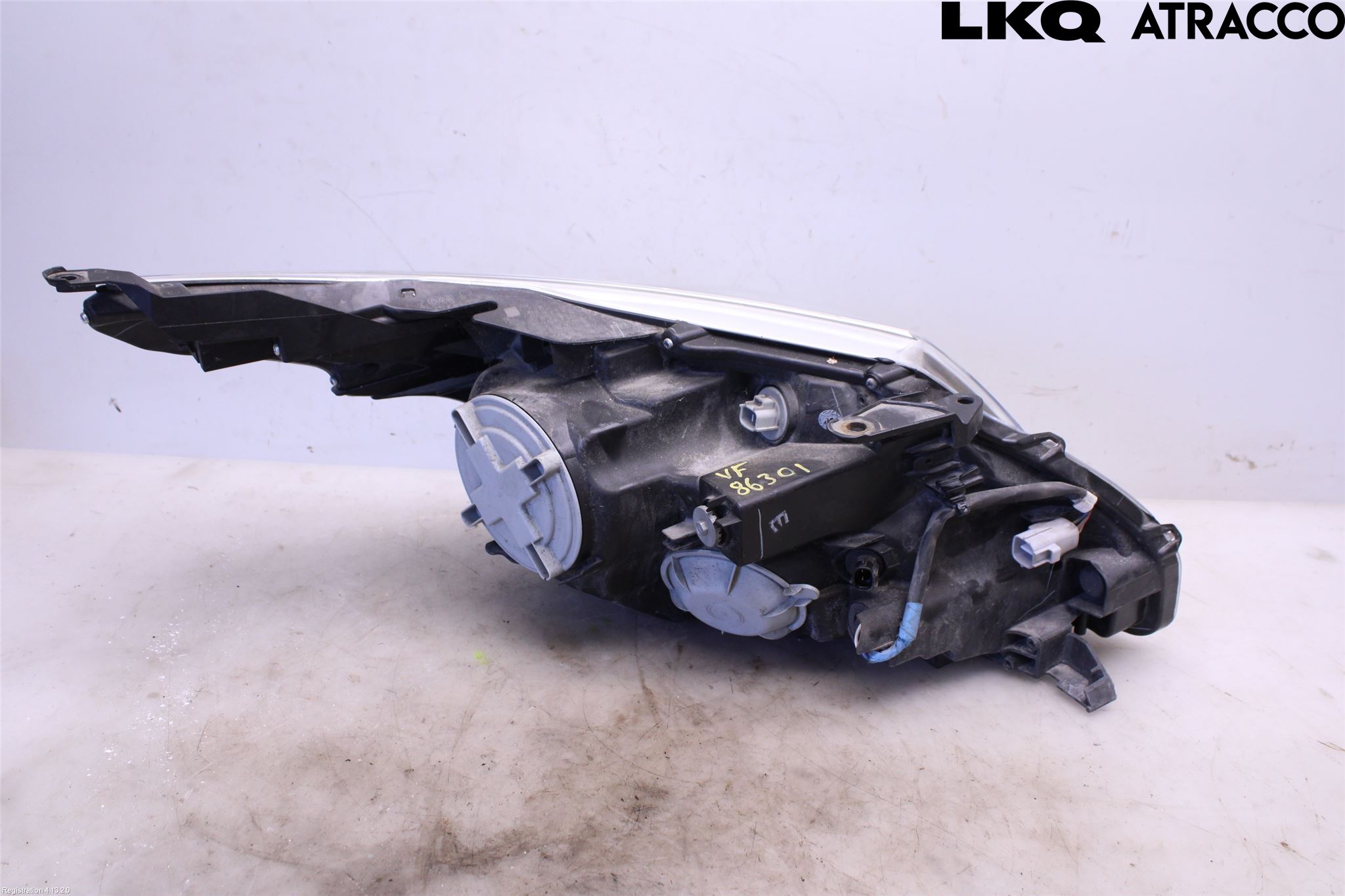 Toyota AVENSIS 09-15 Frontlykt Venstre