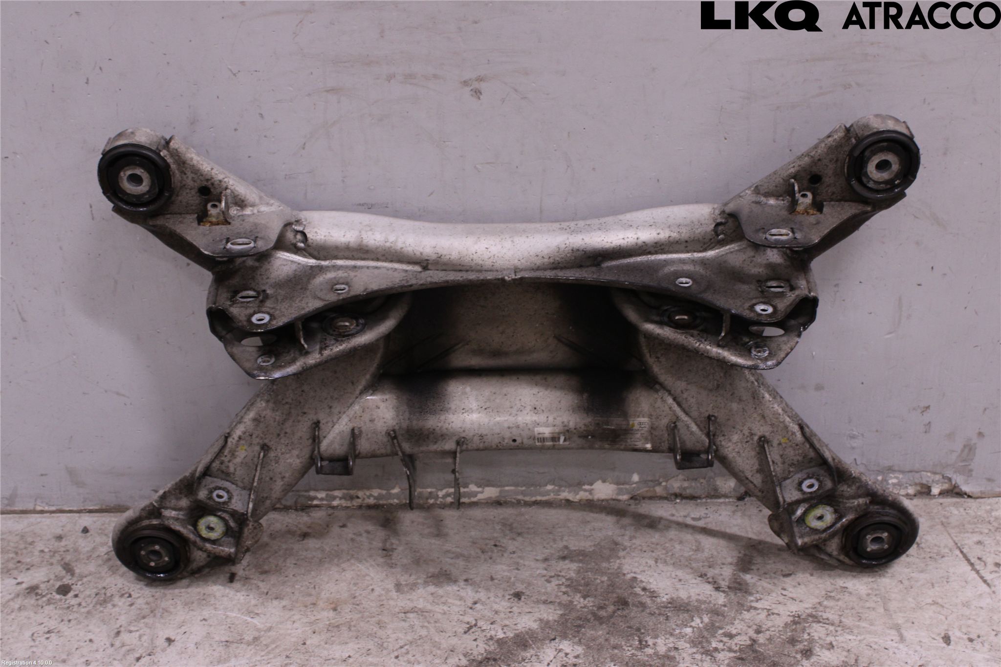 Audi A8/S8 4E  02-09 Bakaksel Feste Travers-Ramme