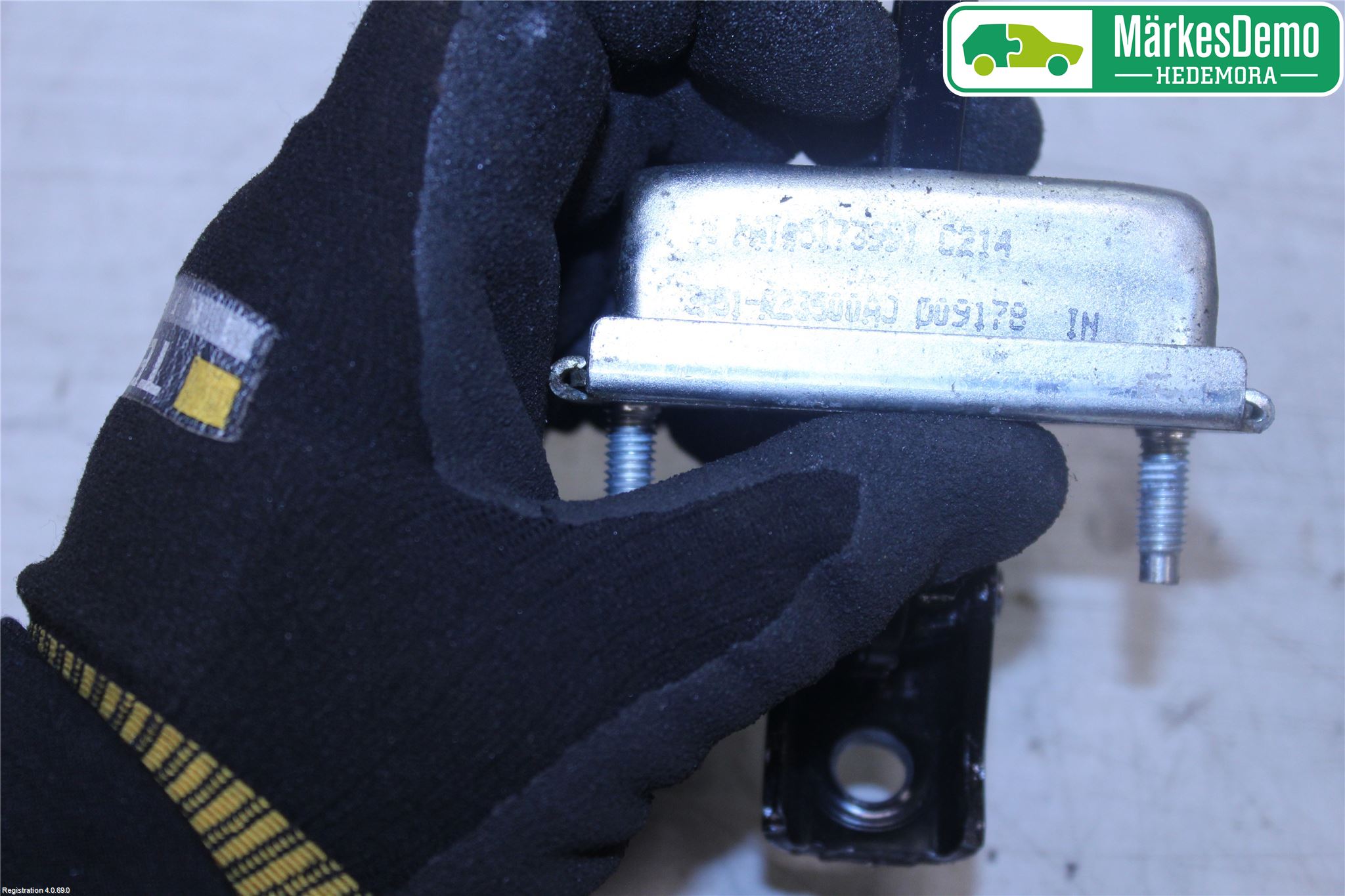 Ford KUGA 08-12 Dørstopper