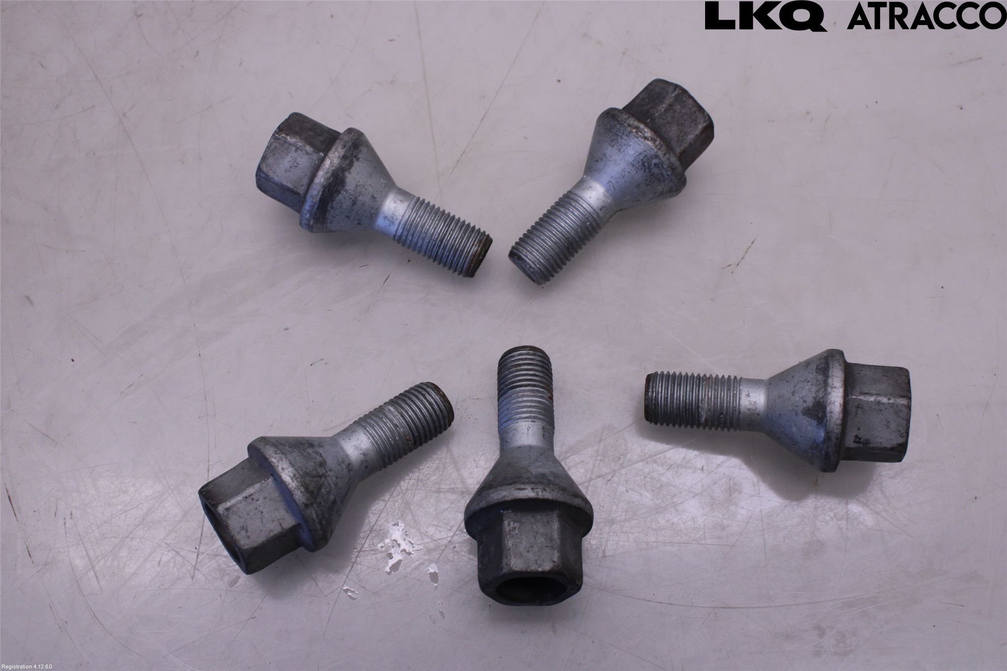 Husbil, husvagn HUSBIL CHAUSSON Hjulmutter - Bolt - Sett