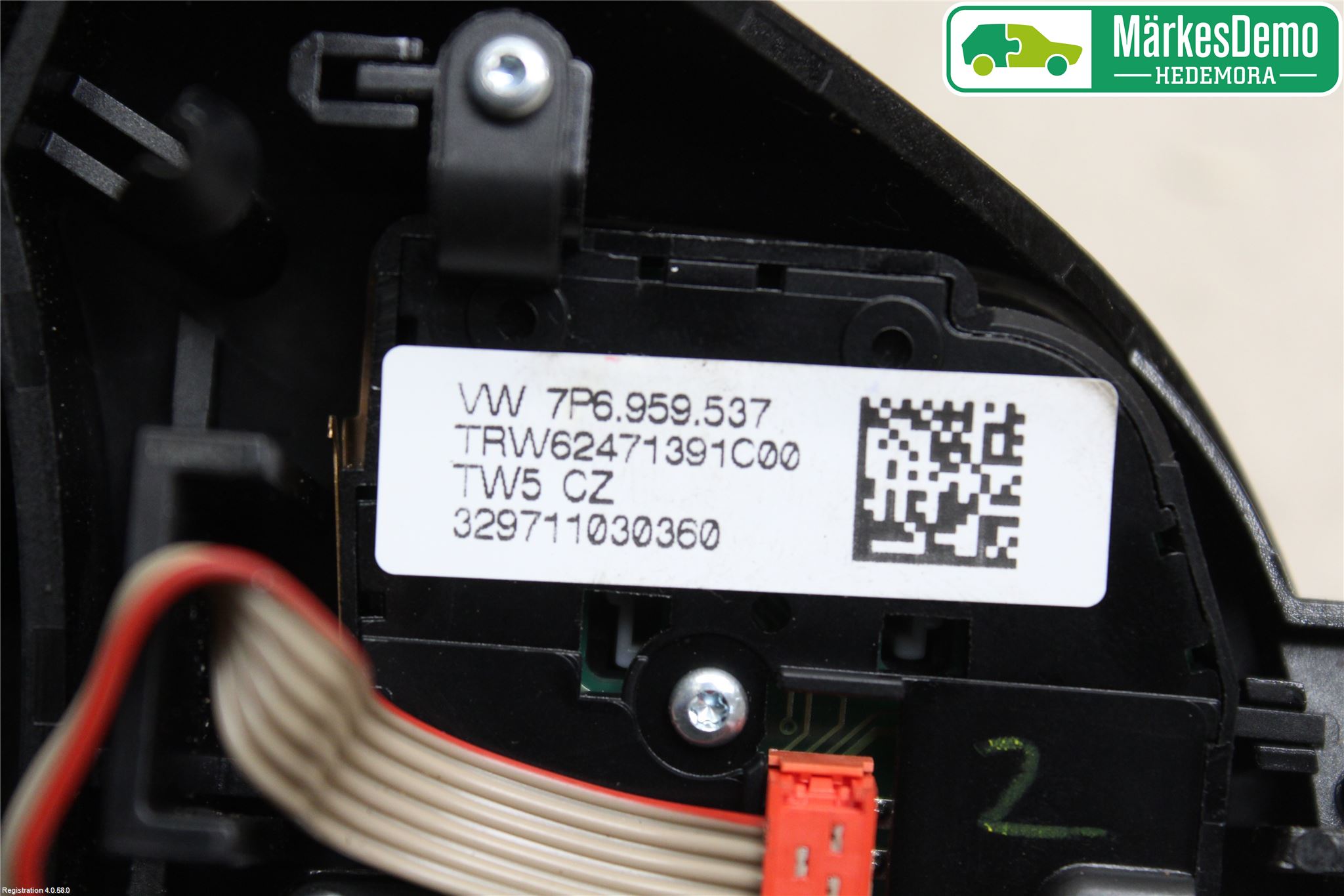 Volkswagen VW TOUAREG 7P 11-18 Bryter Ratt Radio-Stereo